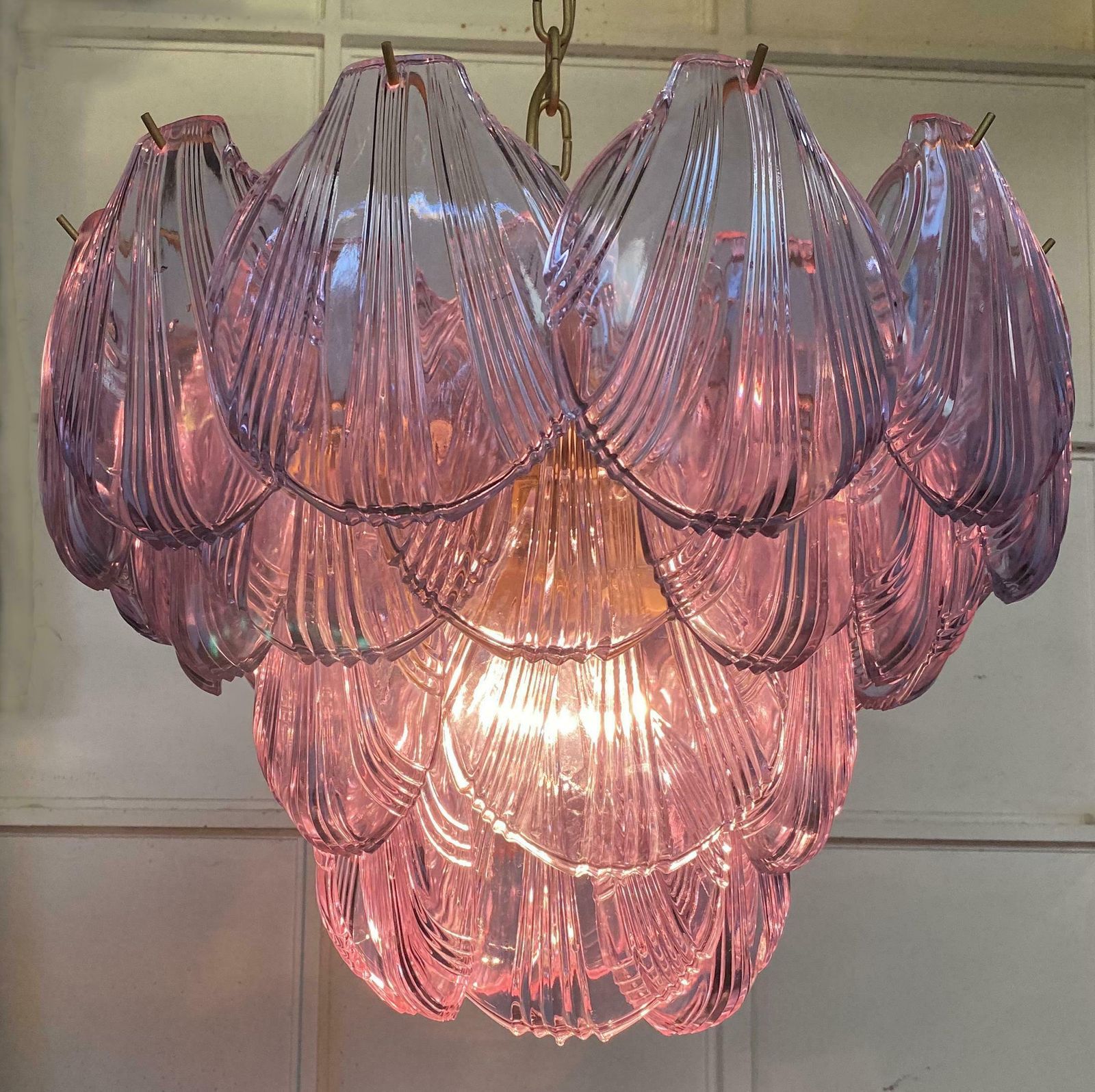 photo vintage Pair Of Italian Pink Shell Chandeliers, Murano
