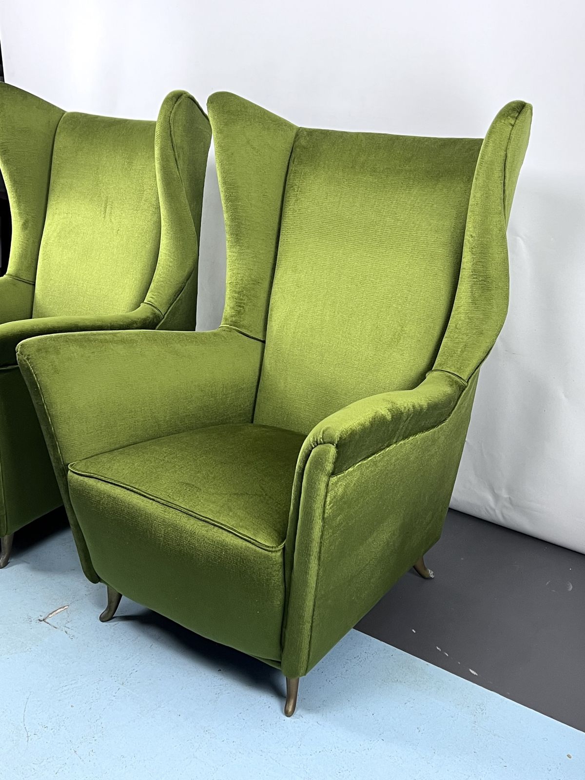 Rare Mid Century Italian Green Velvet Isa Armchairs Attributable To Gio Ponti. 50s photo 9919.0