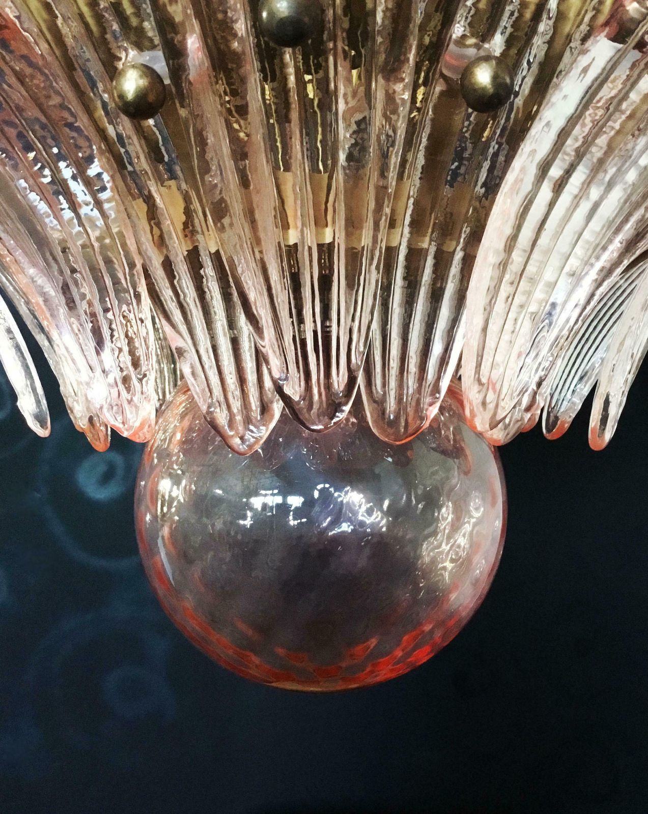 photo vinterior Pair Of Spectacular Pink Glass Chandeliers. Murano