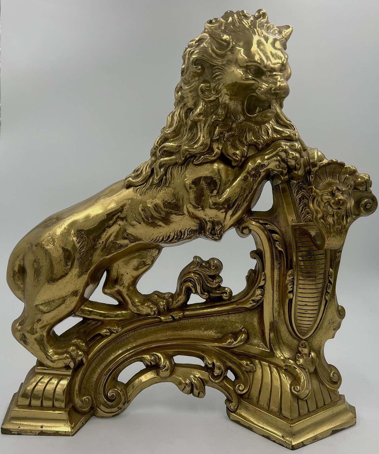 photo vintage Pair Of Chimney Pots In Gilded Bronze, Florence 1890
