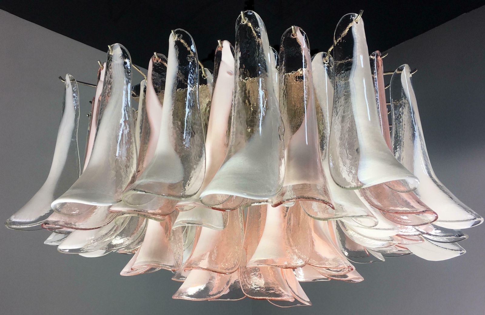 Pair ''Flamingo'' 64 Petal Italian Chandeliers Ceiling Lights, Murano photo vintage