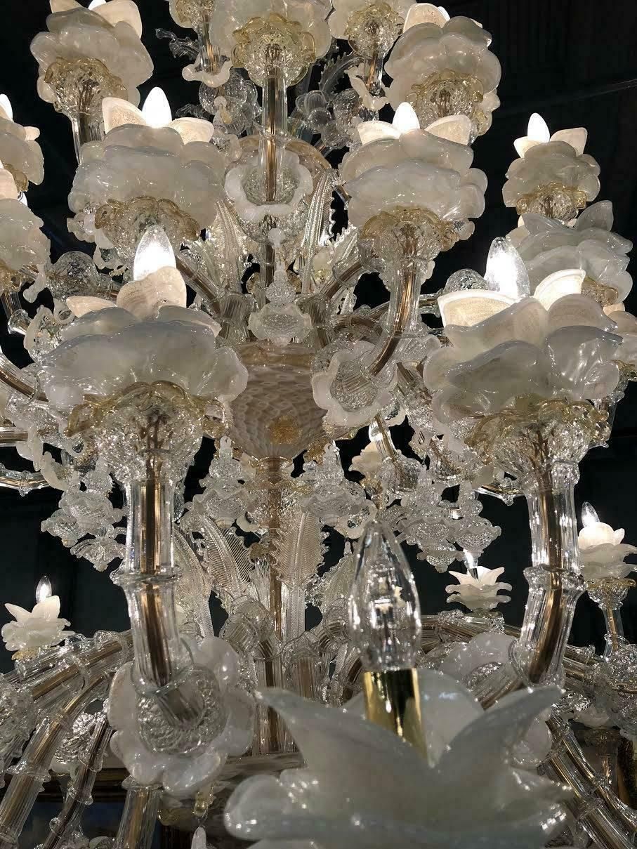 Majestic Italian Chandelier, Murano, 1980s photo vinterior