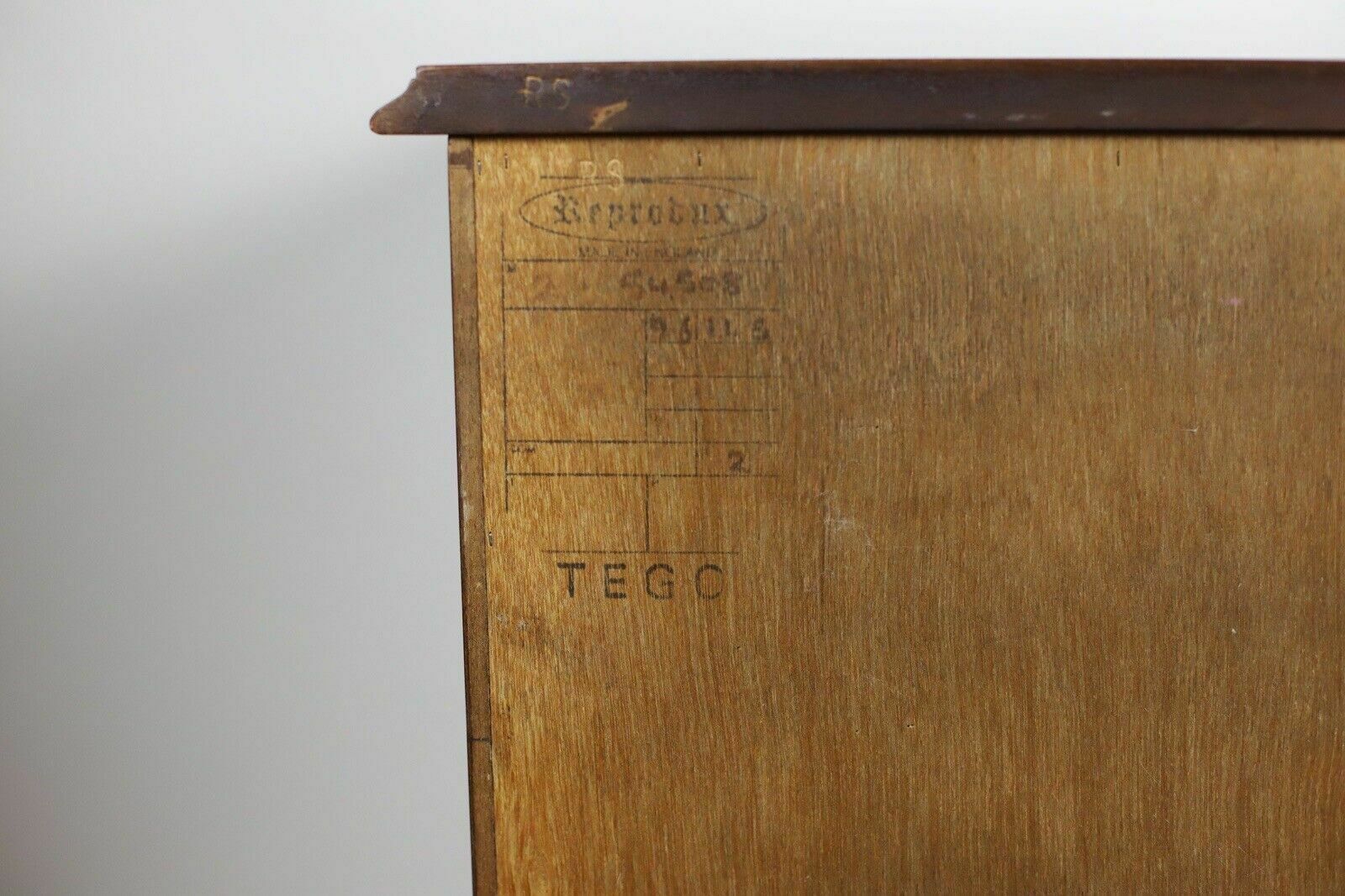 photo vintage George  III Style  Mahogany Chest Of Drawers Made By Bevan Funell Reprodux