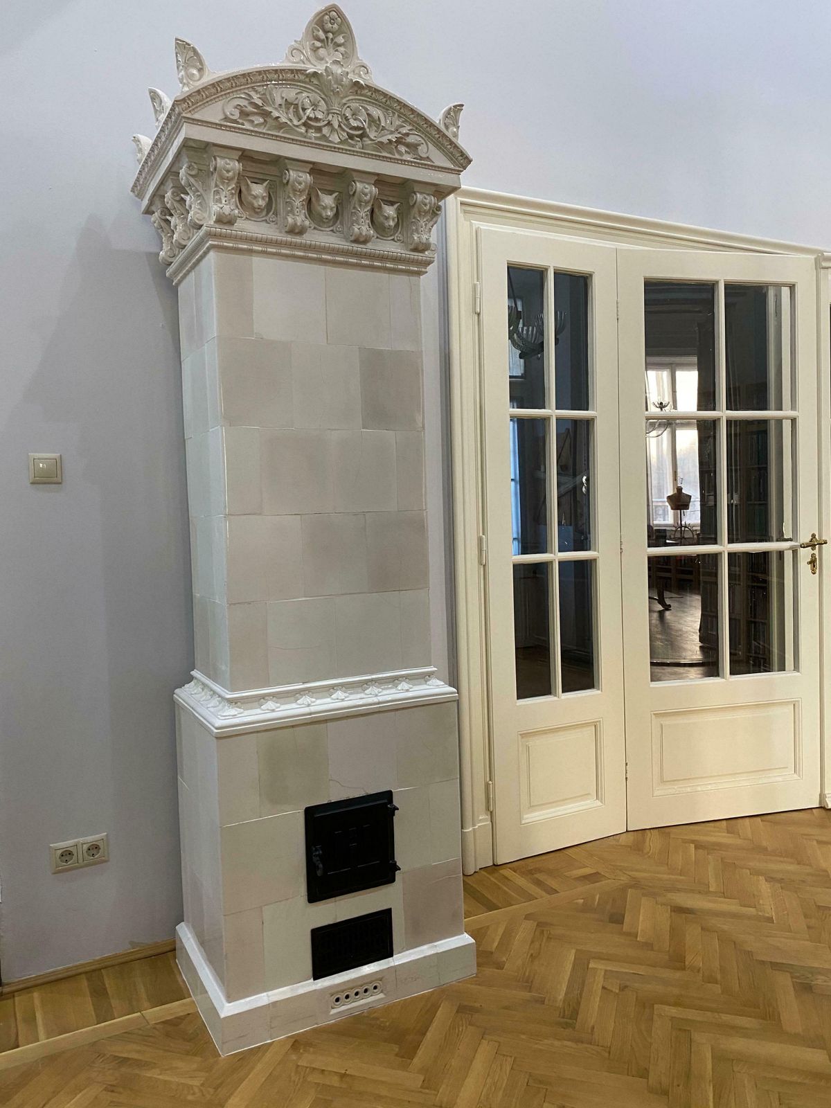 photo furniture Museum Ceramic Wood Cooker By Offen Fabrik Von L&C Hardtmuth, Vienna, 1900s