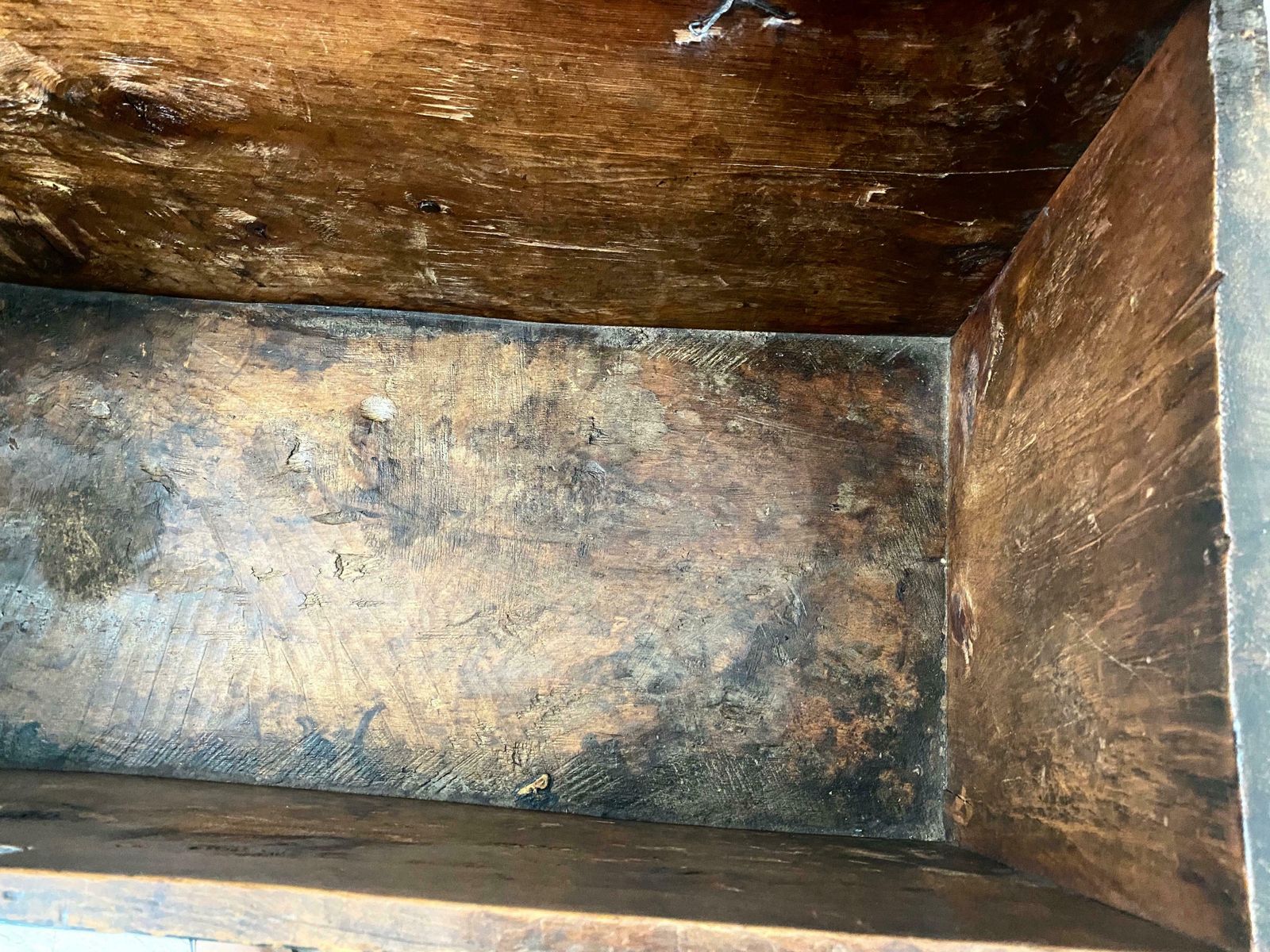 photo vintage Gorgeous Antique Italian Wooden Case, 18th Century ''Year 1753''