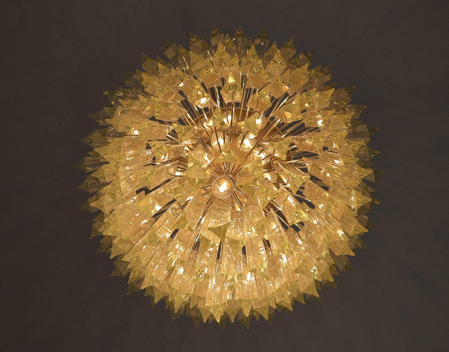 photo vintage Majestic Italian Pair Of Chandelier Triedri, 184 Prism, Murano