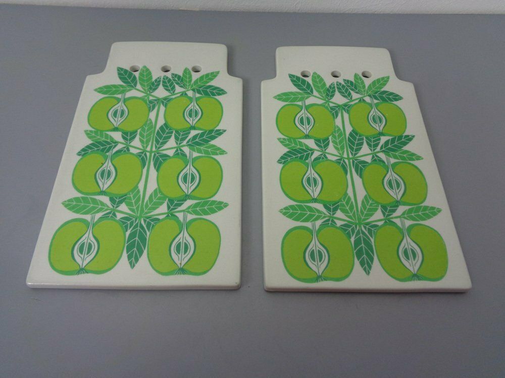Serving Plates By Raija Liisa Uosikkinen For Arabia, 1960s, Set Of 2 photo for sale
