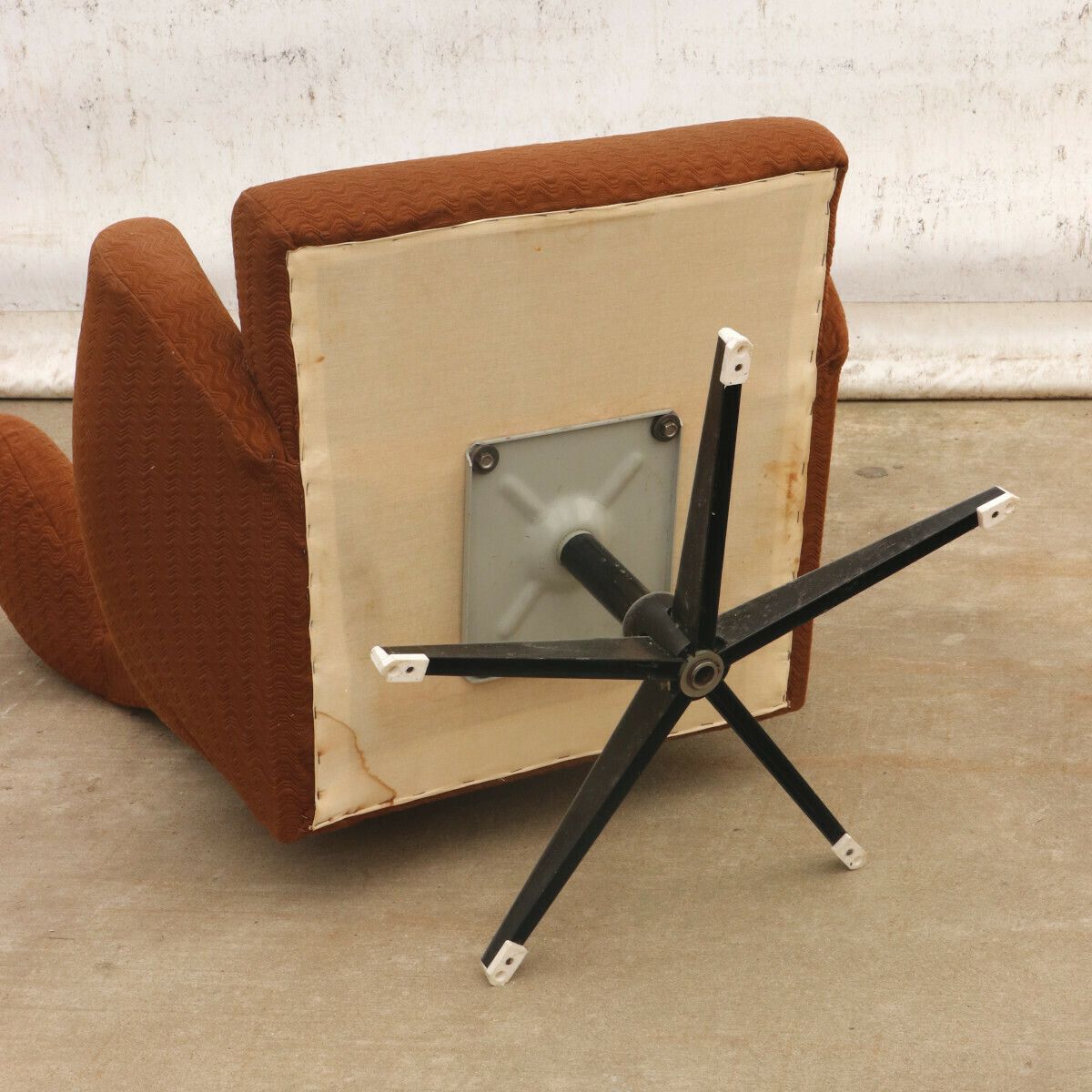 photo furniture Mid Century Czechoslovak Swivel Armchair By Drevotvar, 1970´S