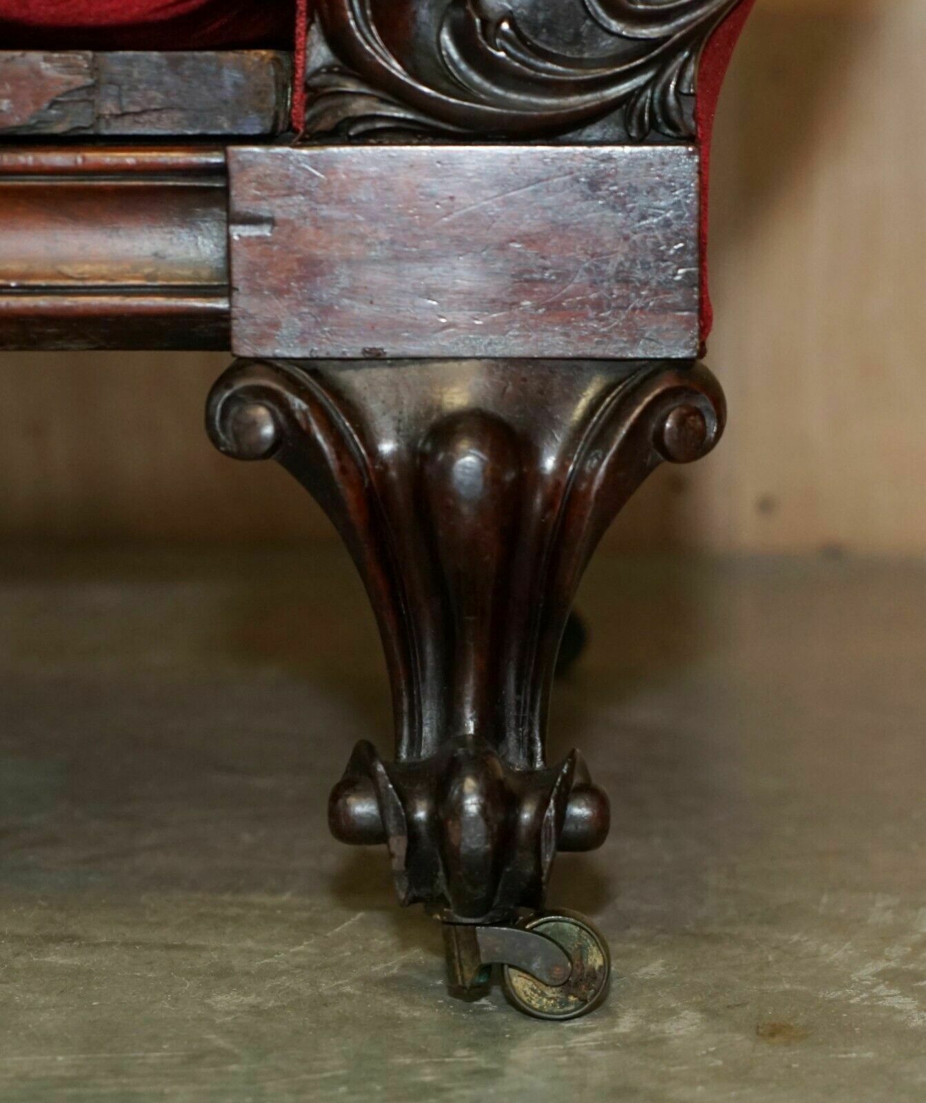 photo for sale Rare Antique William IV Circa 1830 Mahogany Chesterfield Extending Chaise Lounge