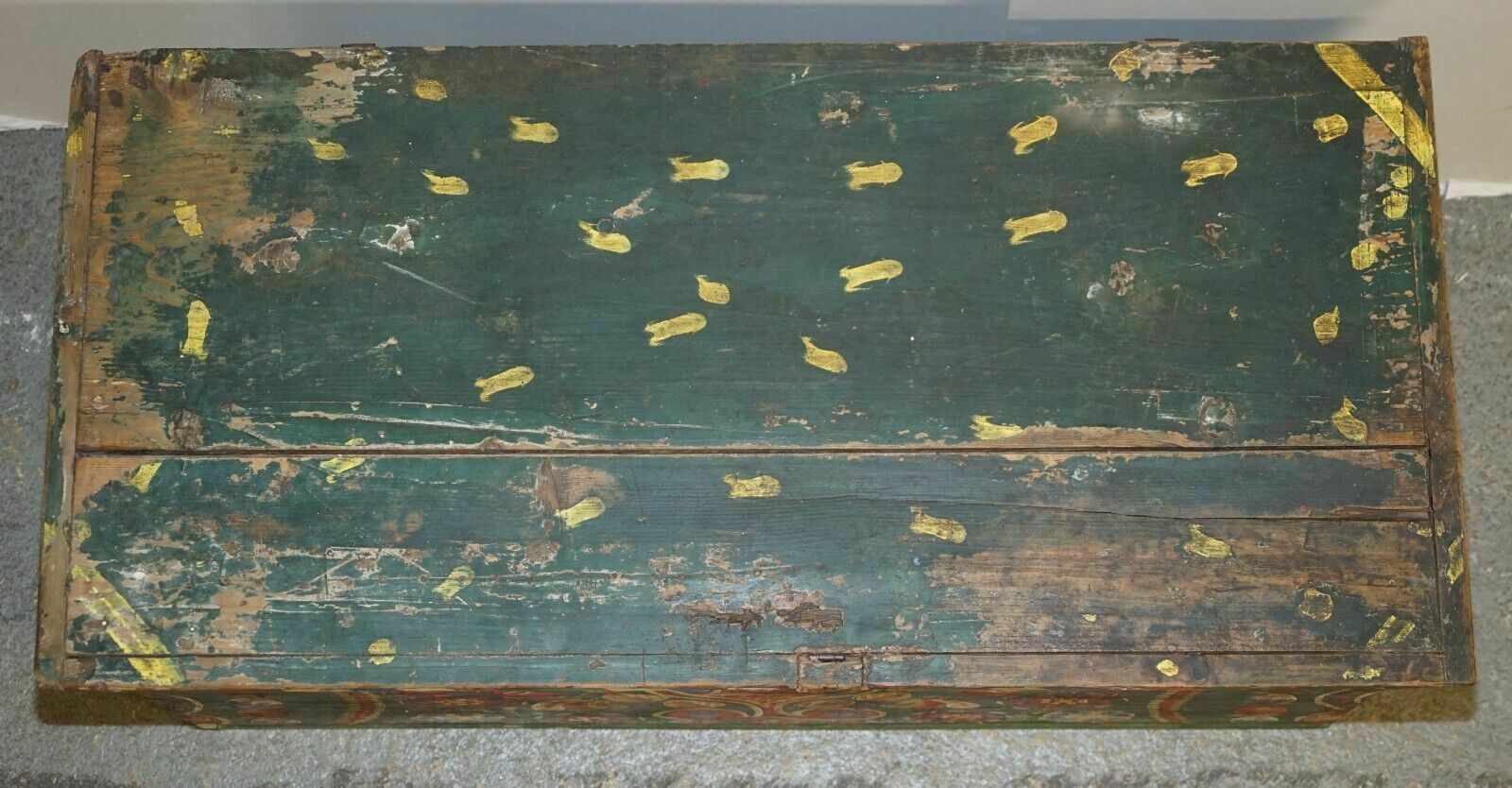 1901 Dated Love Heart Antique Original Paint Romanian Blanket Chest Coffer Trunk photo vinterior
