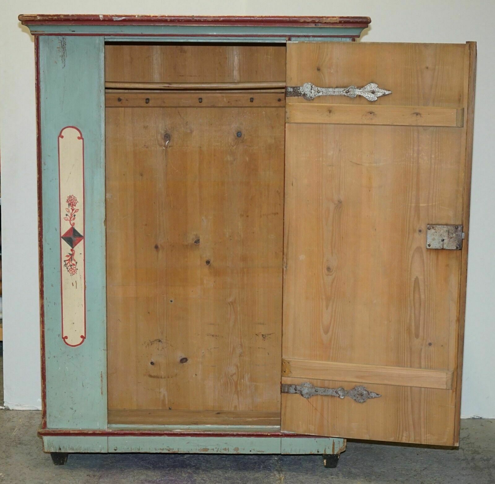 photo vinterior Antique 1818 Dated Aqua Blue Hand Painted German Marriage Wardrobe Rare Colour