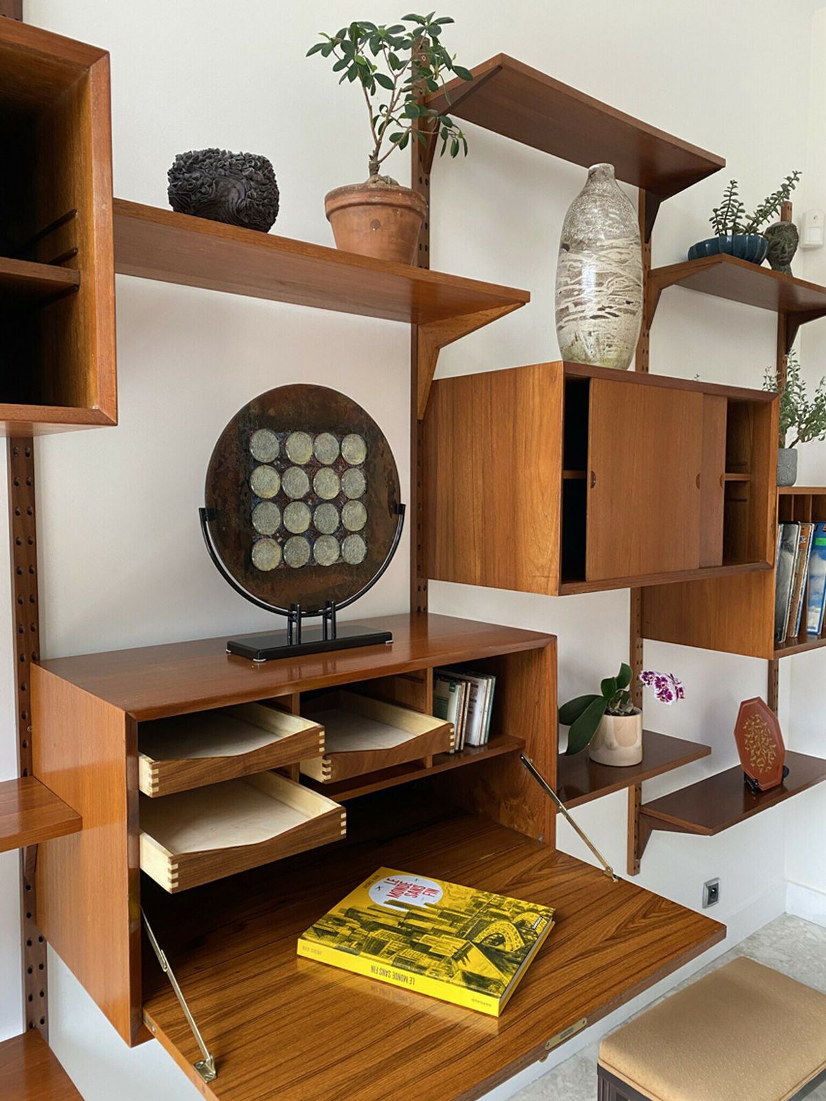 photo vinterior Cadovius "Royal System" 4 Column Teak Set, 1970
