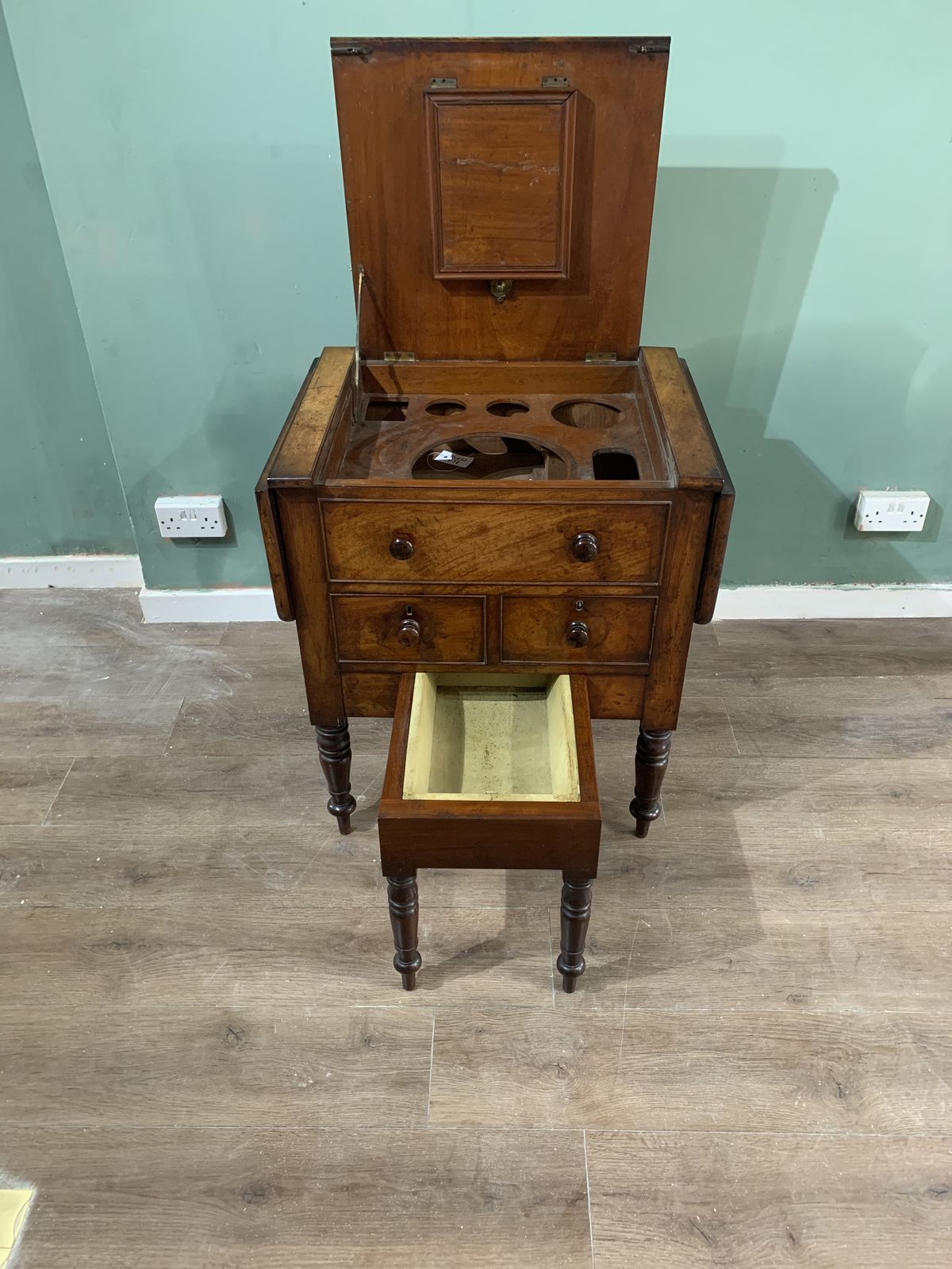 Antique Mahogany Gentleman’s Wash Stand photo for sale