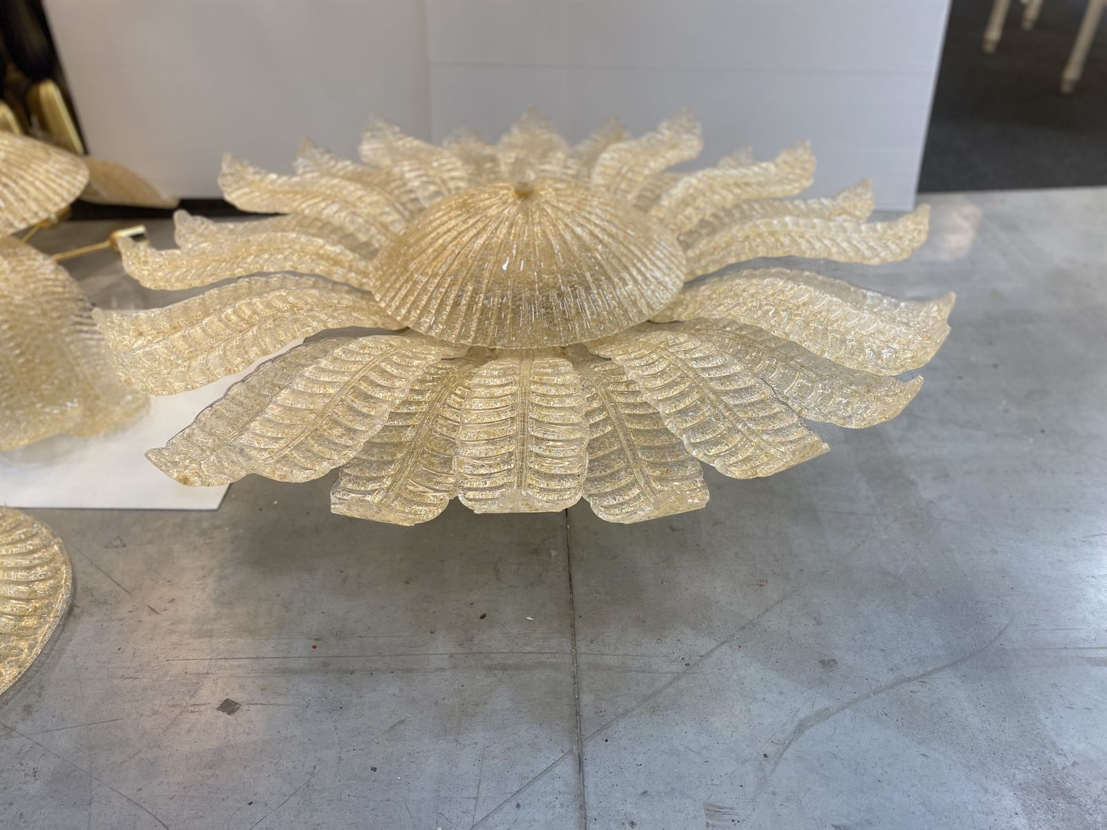 photo furniture Impressive And Shenographic Venetian Flush Mounth Made In Gold Graniglia Murano Glass