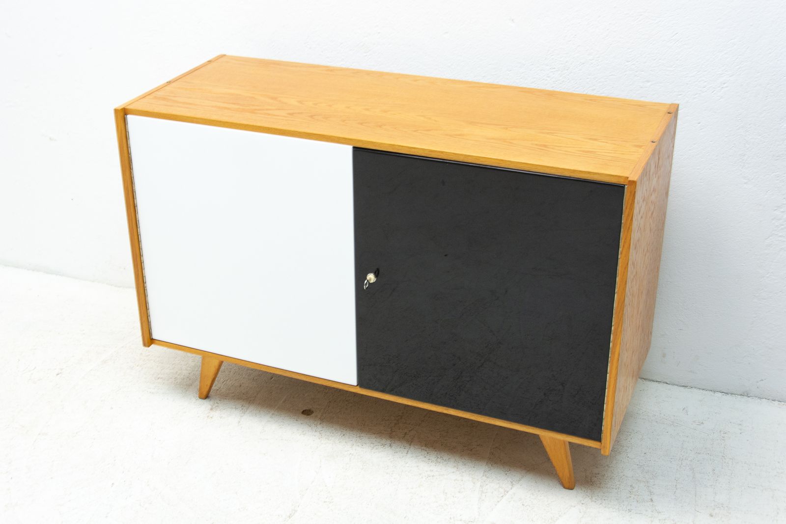 Fully Restored Mid Century Sideboard U 450 By Jiří Jiroutek, 1960´S, Czechoslovakia photo 1064.0