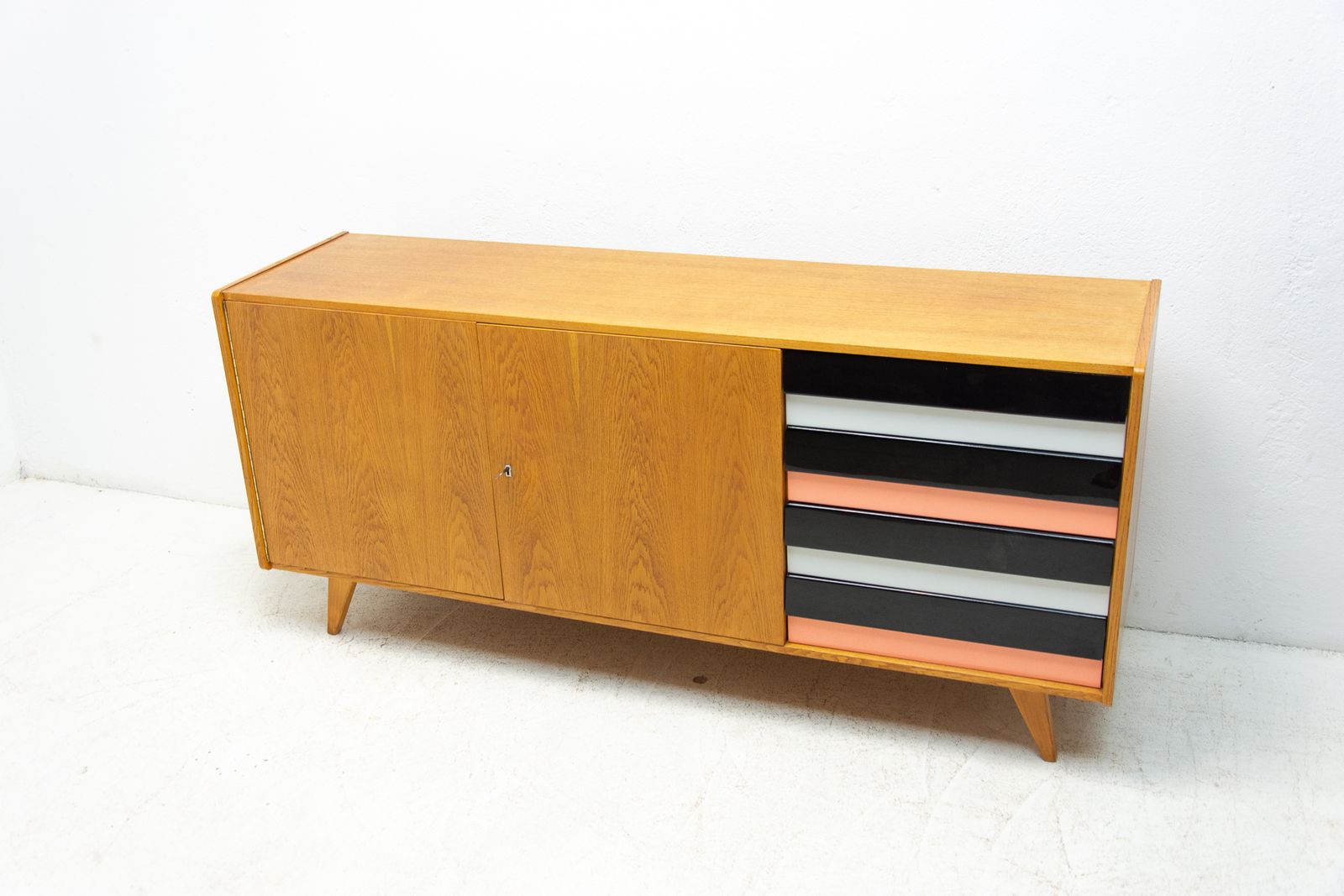 Mid Century U 460 Sideboard By Jiří Jiroutek For Interiér Praha photo 1254.0