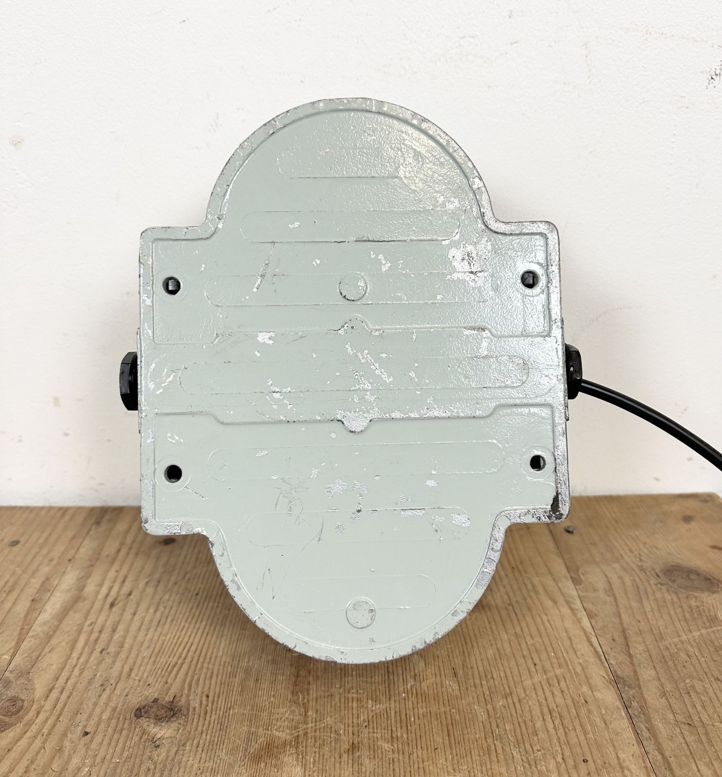 Industrial Cast Aluminium Wall Light With Frosted Glass From Elektrosvit, 1970s, 7x photo vinterior
