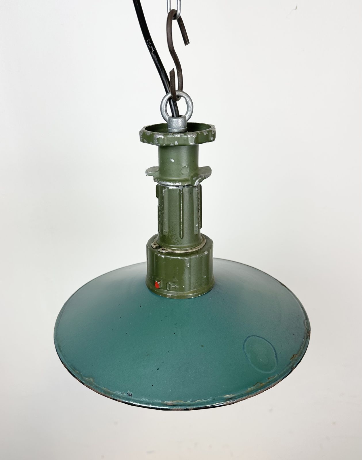 Industrial Green Enamel Pendant Lamp With Cast Aluminium Top, 1960 photo 189.0