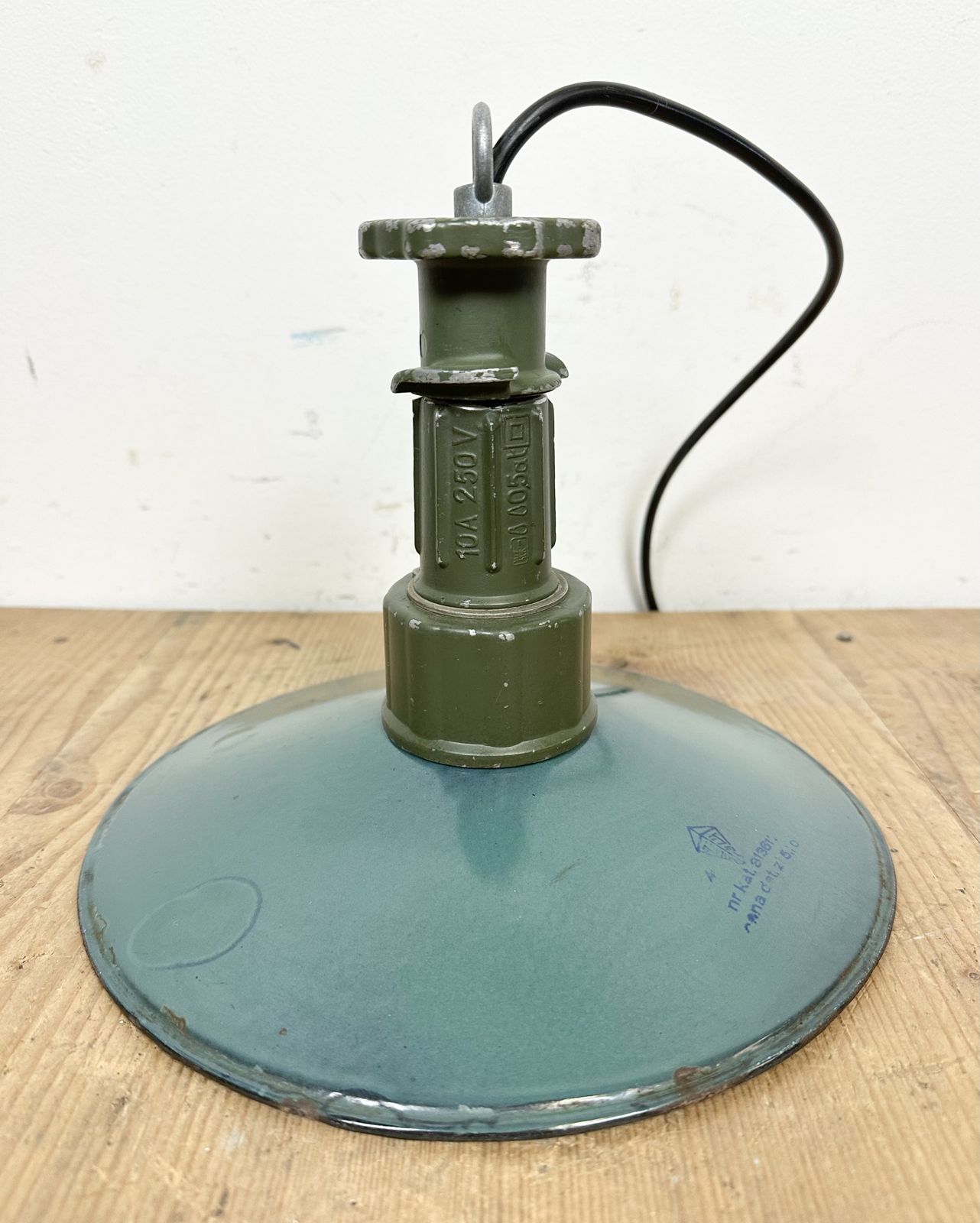 photo buy Industrial Green Enamel Pendant Lamp With Cast Aluminium Top, 1960