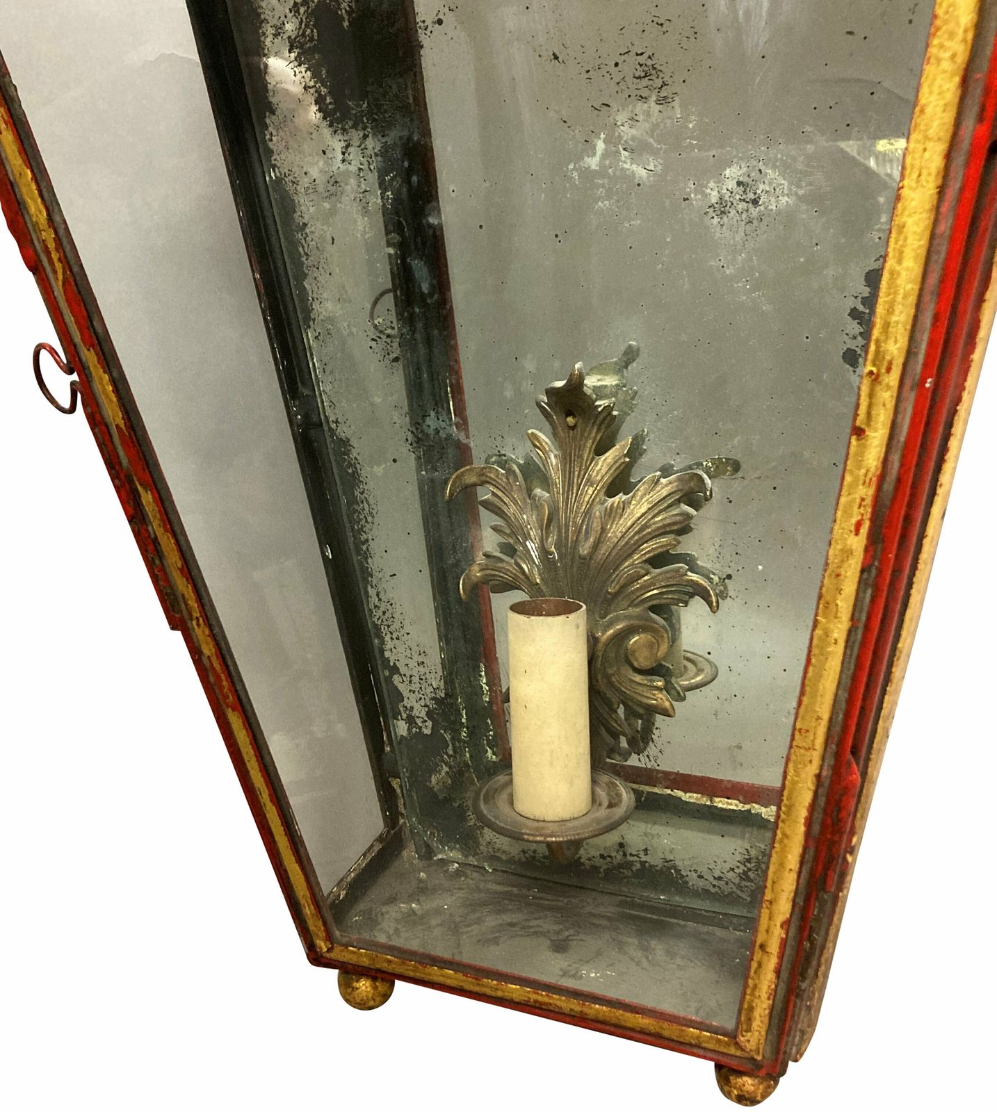 photo vinterior An Impressive Pair Of Regency Style Scarlet Japanned Wall Lanterns