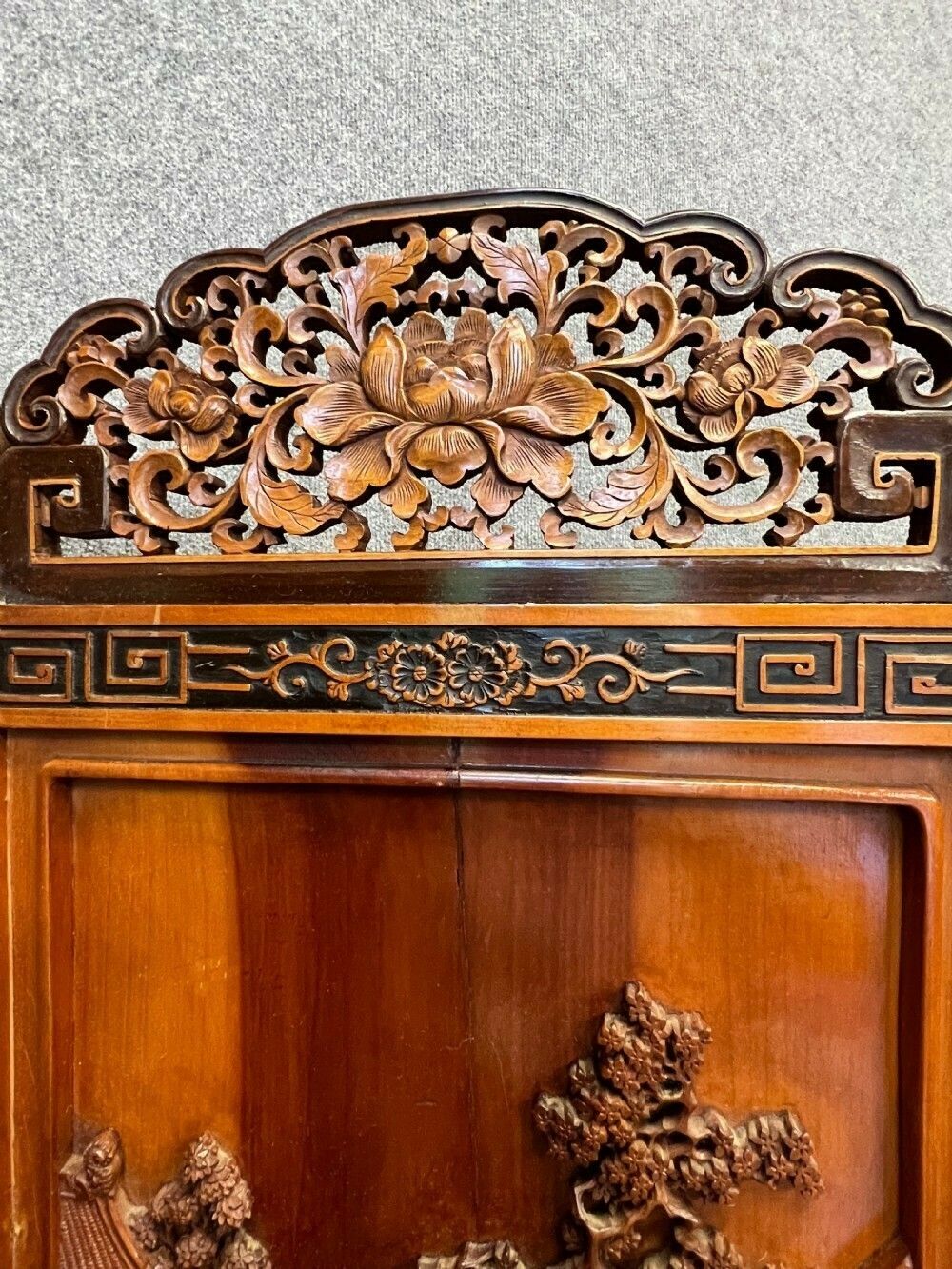 photo furniture Stunning Chinese 6 Fold Room Divider