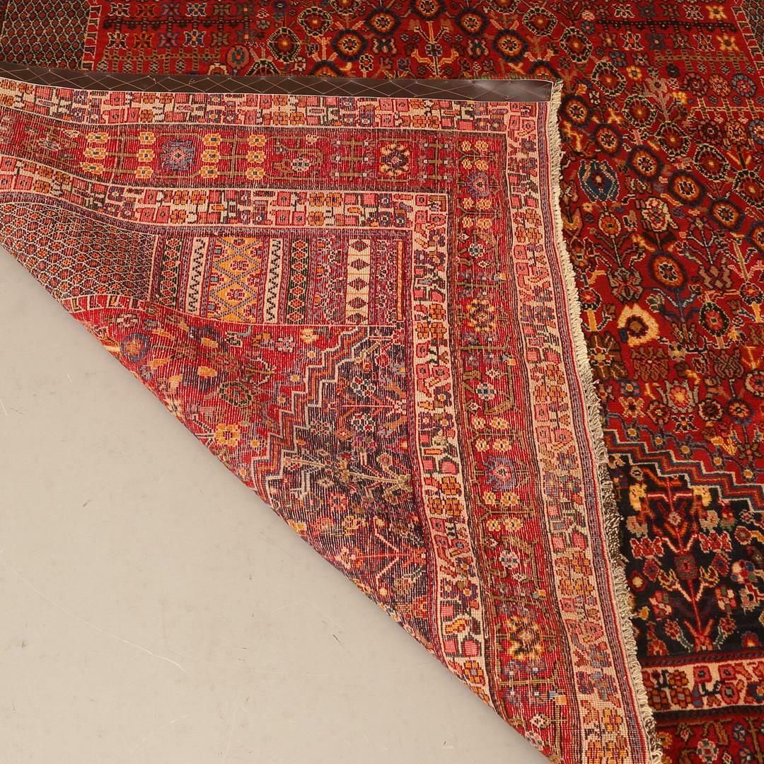 Hand Woven Wool Area Rug Nazami Traditional Floral Rust Carpet photo furniture