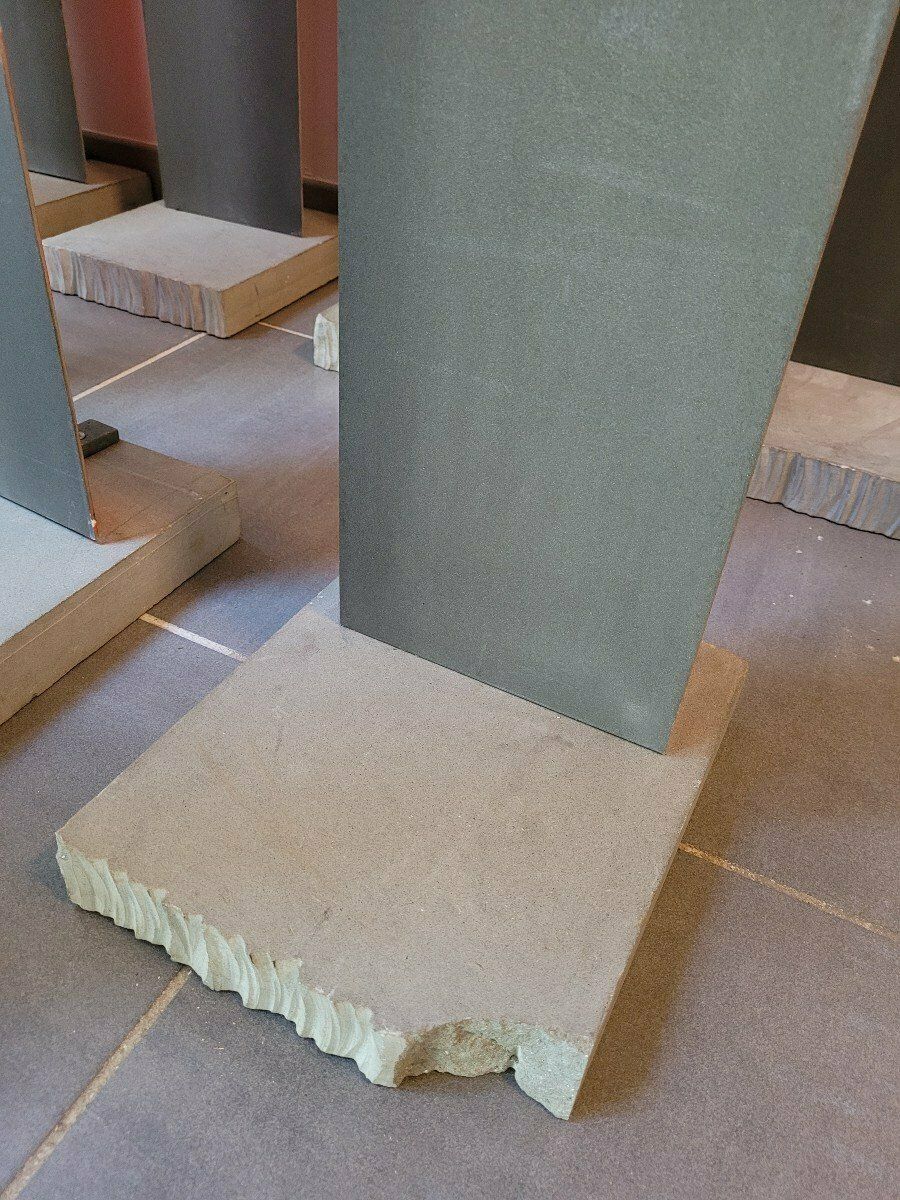 photo furniture Modern Sculpture In Steel Blades On Cement Pedestals, 20th Century