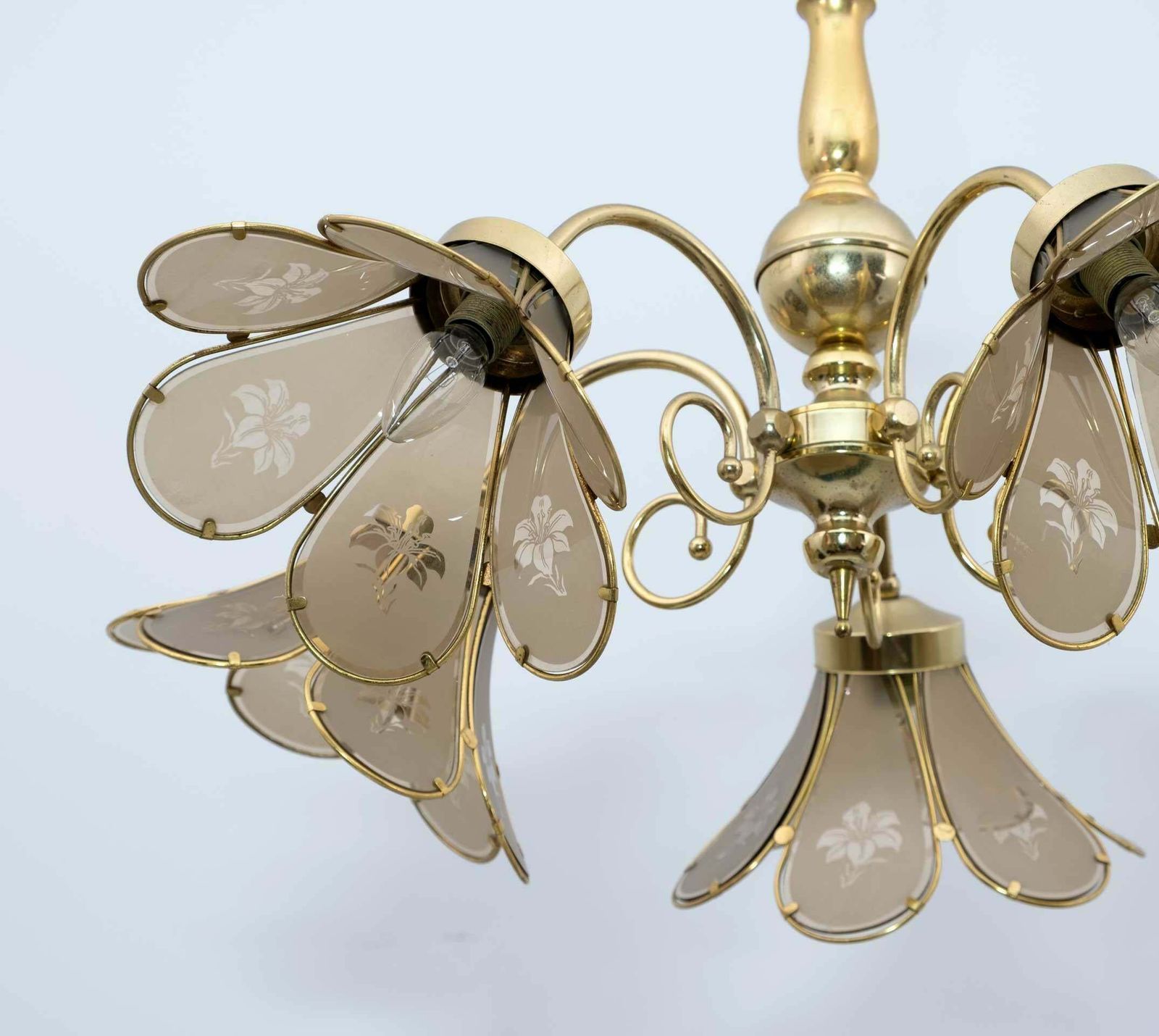 Mid Century Modern Italian Glass And Brass Chandelier, 1960s photo vinterior