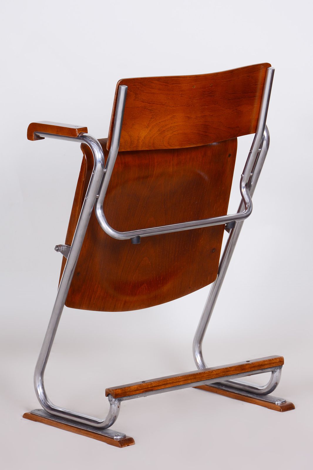 Restored Bauhaus Folding Chair, Beech Plywood, Revived Polish, Czechia, 1930s photo vinterior