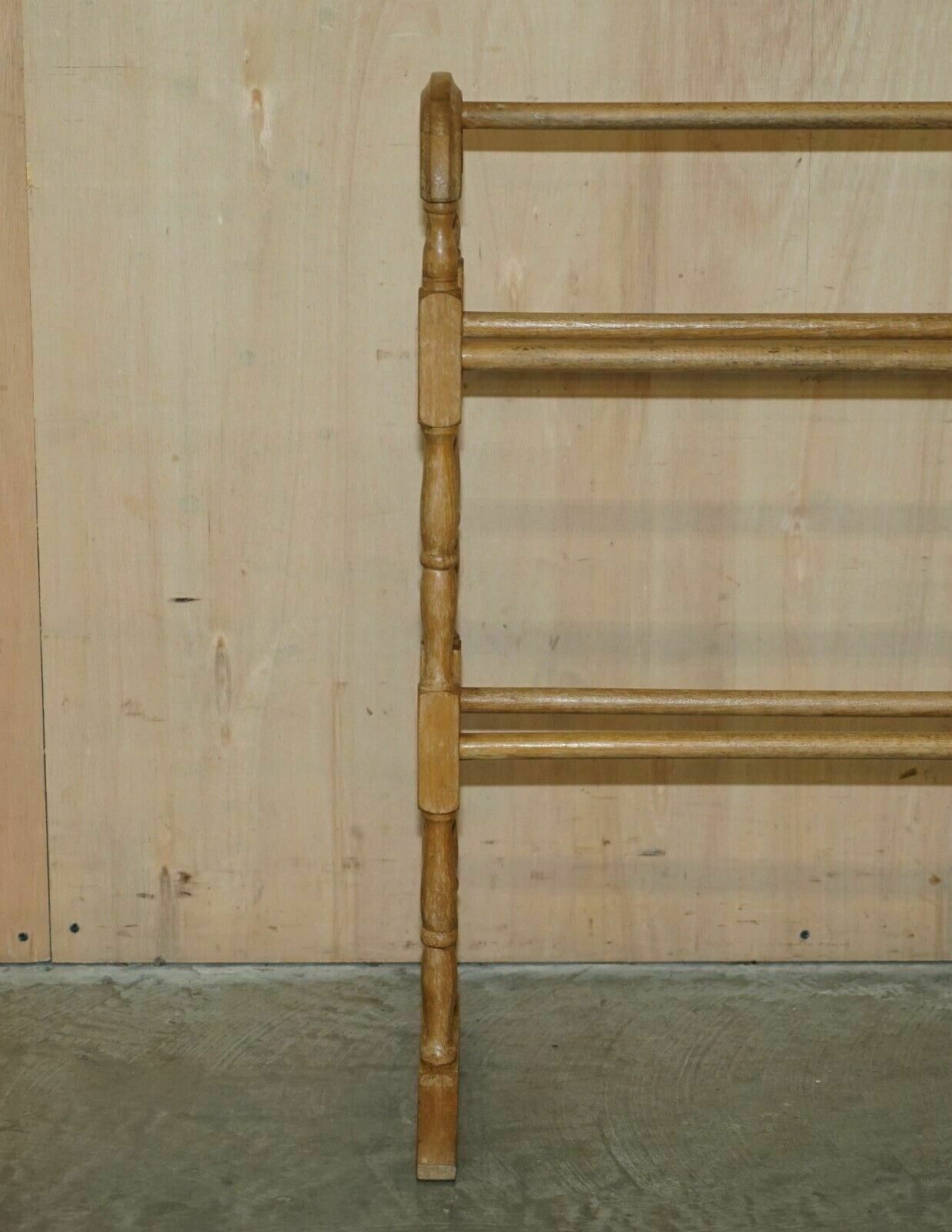 Stunning Antique Circa 1900 Victorian Pine Towel Rail Elegant Turned Design photo for sale