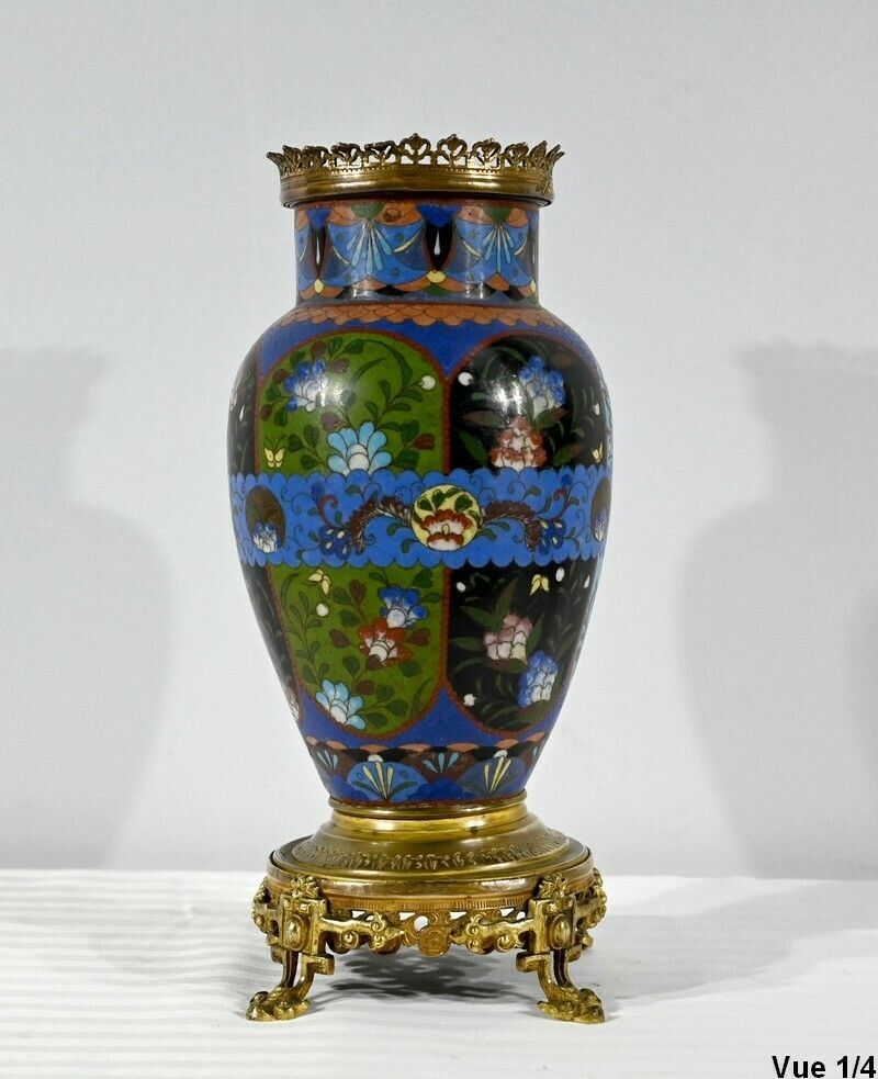 Vase In Gilt Bronze And Enamels   Late 19th Century photo 911.55