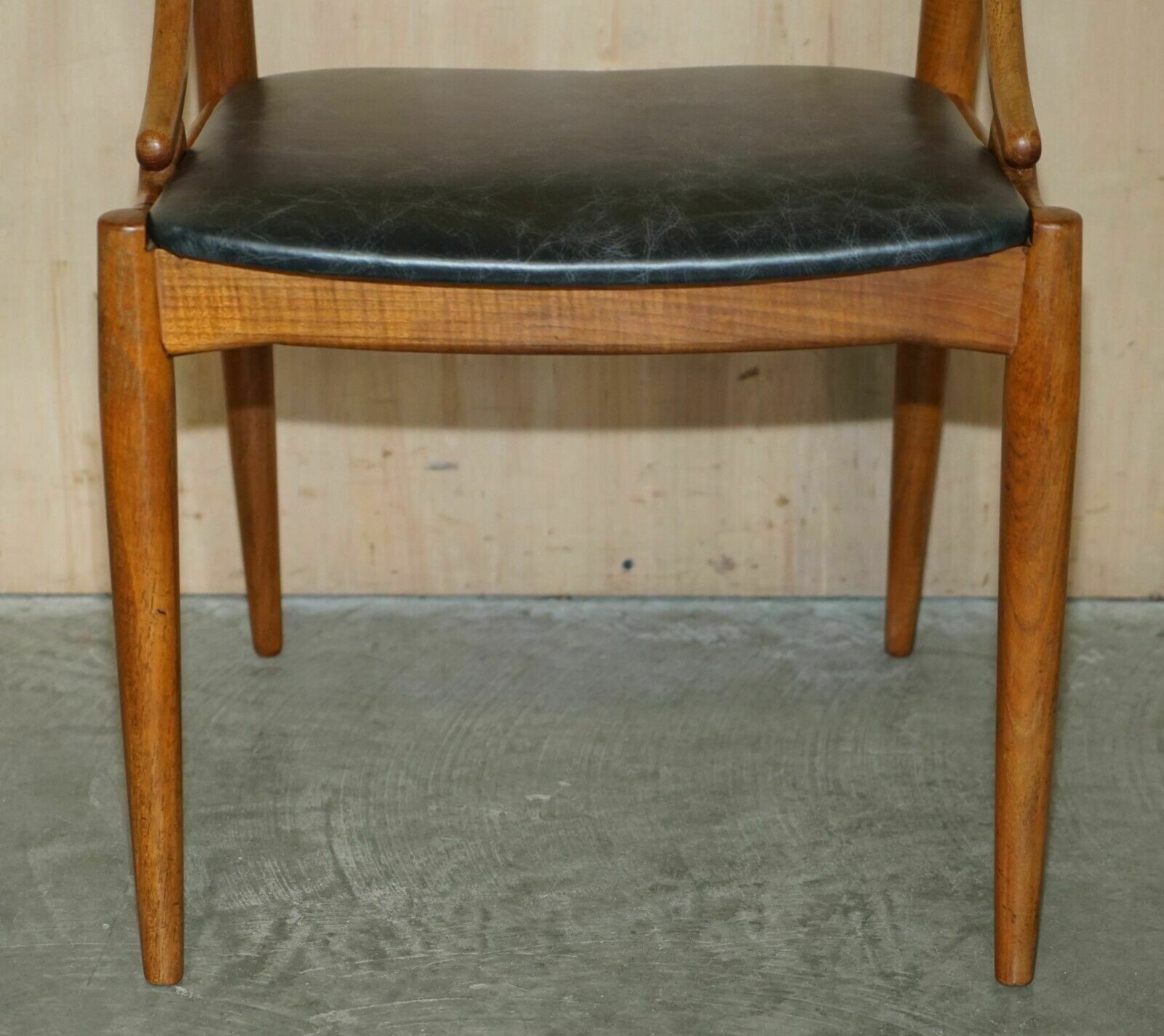 Six Fully Restored Johannes Andersen Model 16 Uldum Dining Chairs Black Leather photo vinterior