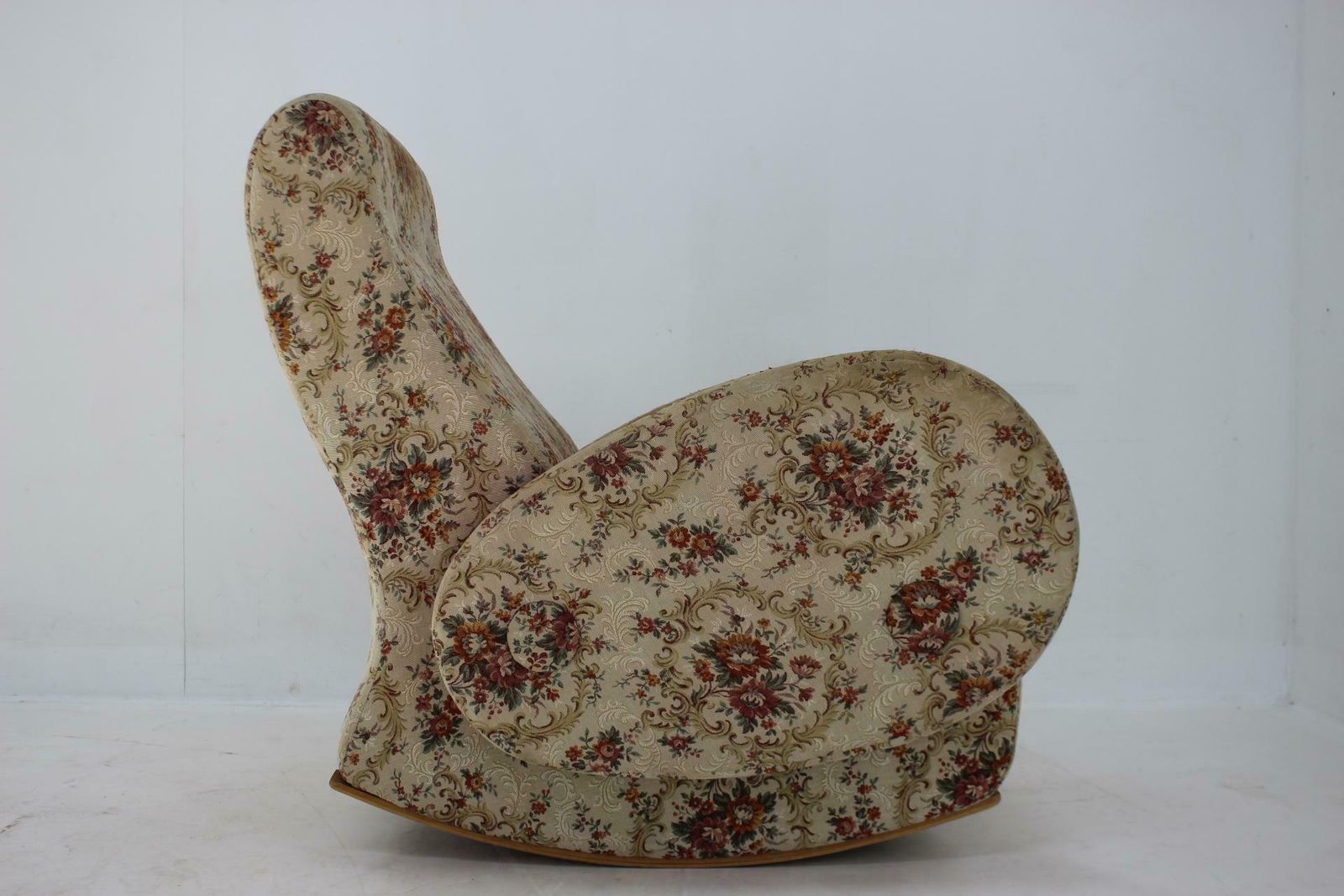 1960s Rocking Chair, Czechoslovakia photo furniture