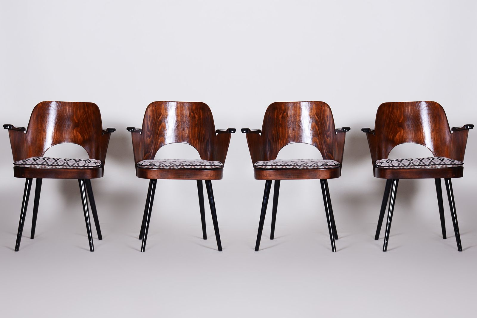Restored Set Of Four Mid Century Beech Armchairs, Oswald Heardtl, Czechia, 1950s