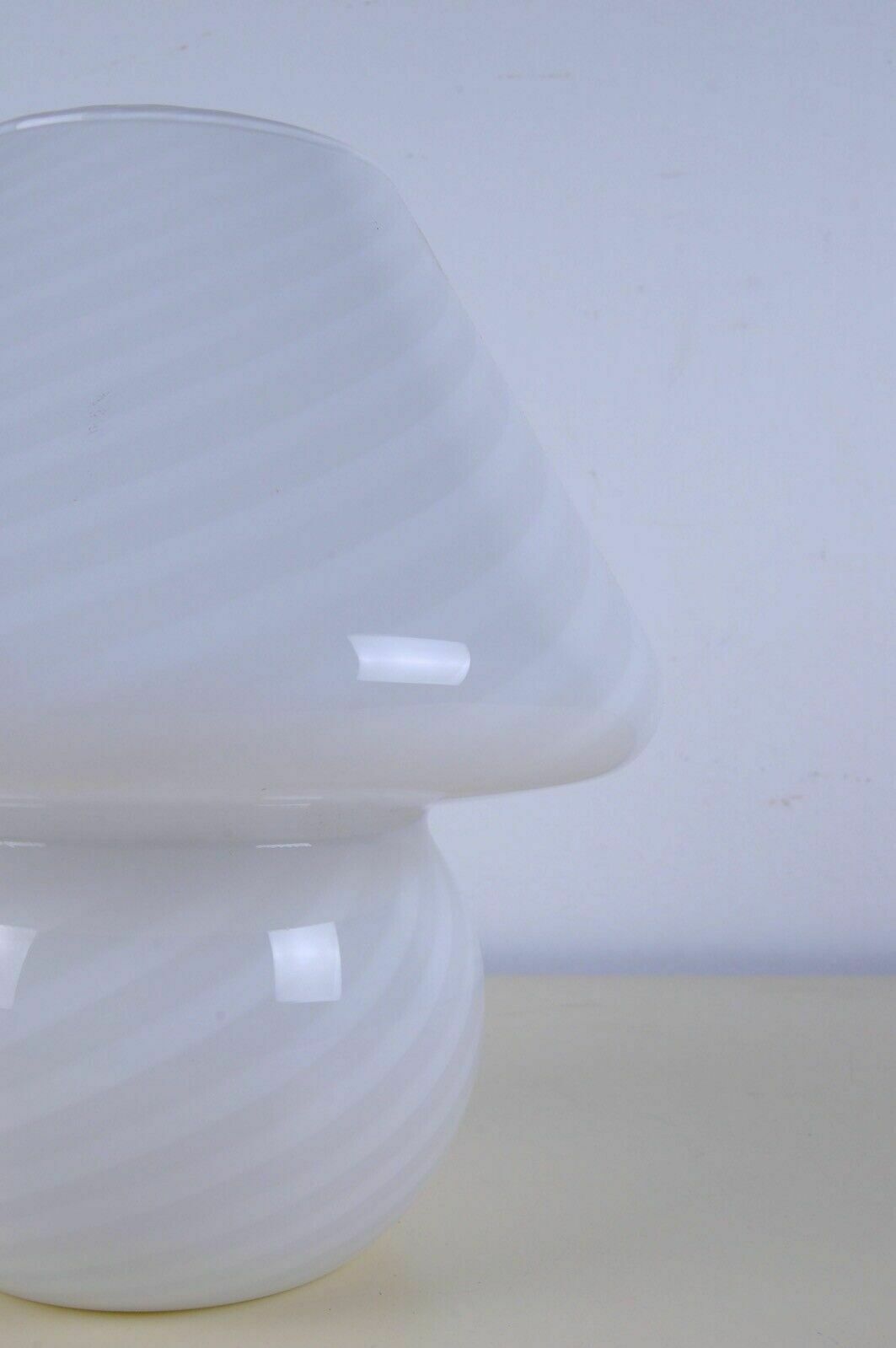 Abat Jour 70s Design Table Lamp In White Murano Glass, Venini Style photo 209.0
