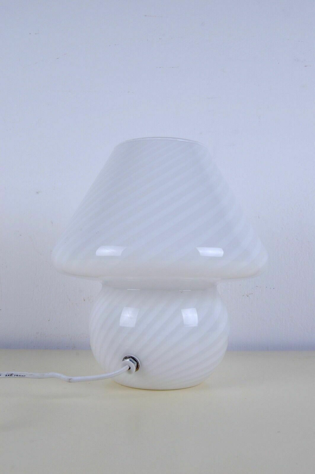Abat Jour 70s Design Table Lamp In White Murano Glass, Venini Style photo vinterior