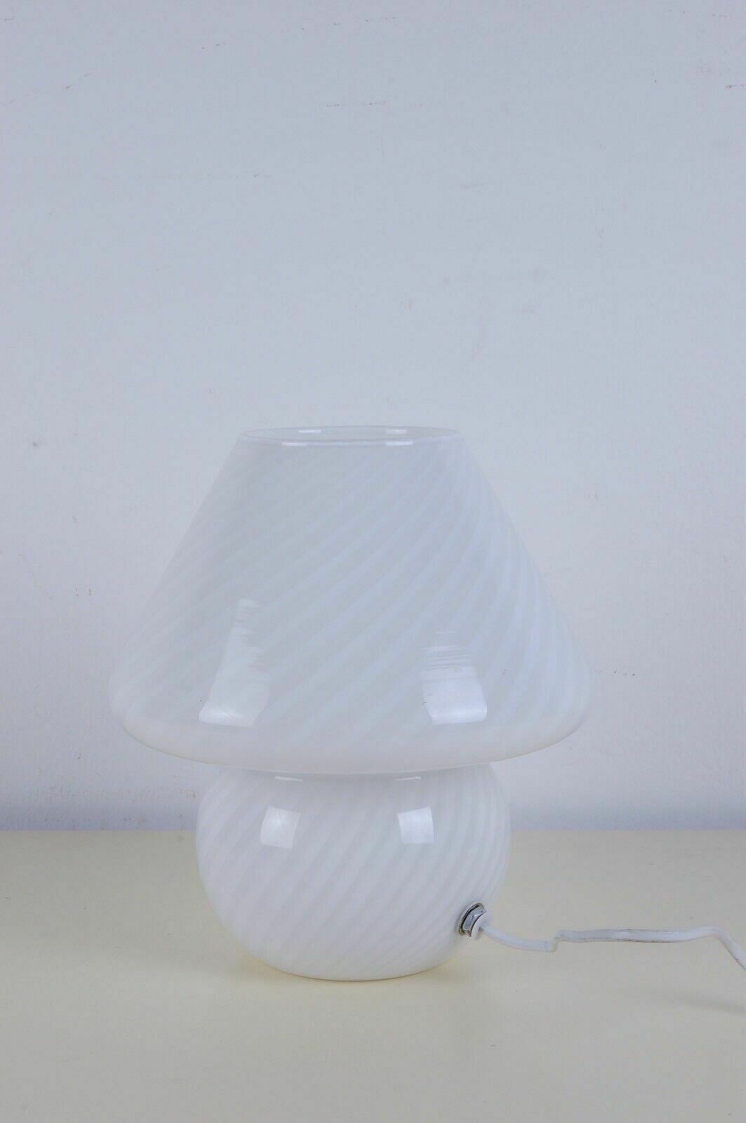 Abat Jour 70s Design Table Lamp In White Murano Glass, Venini Style photo vintage
