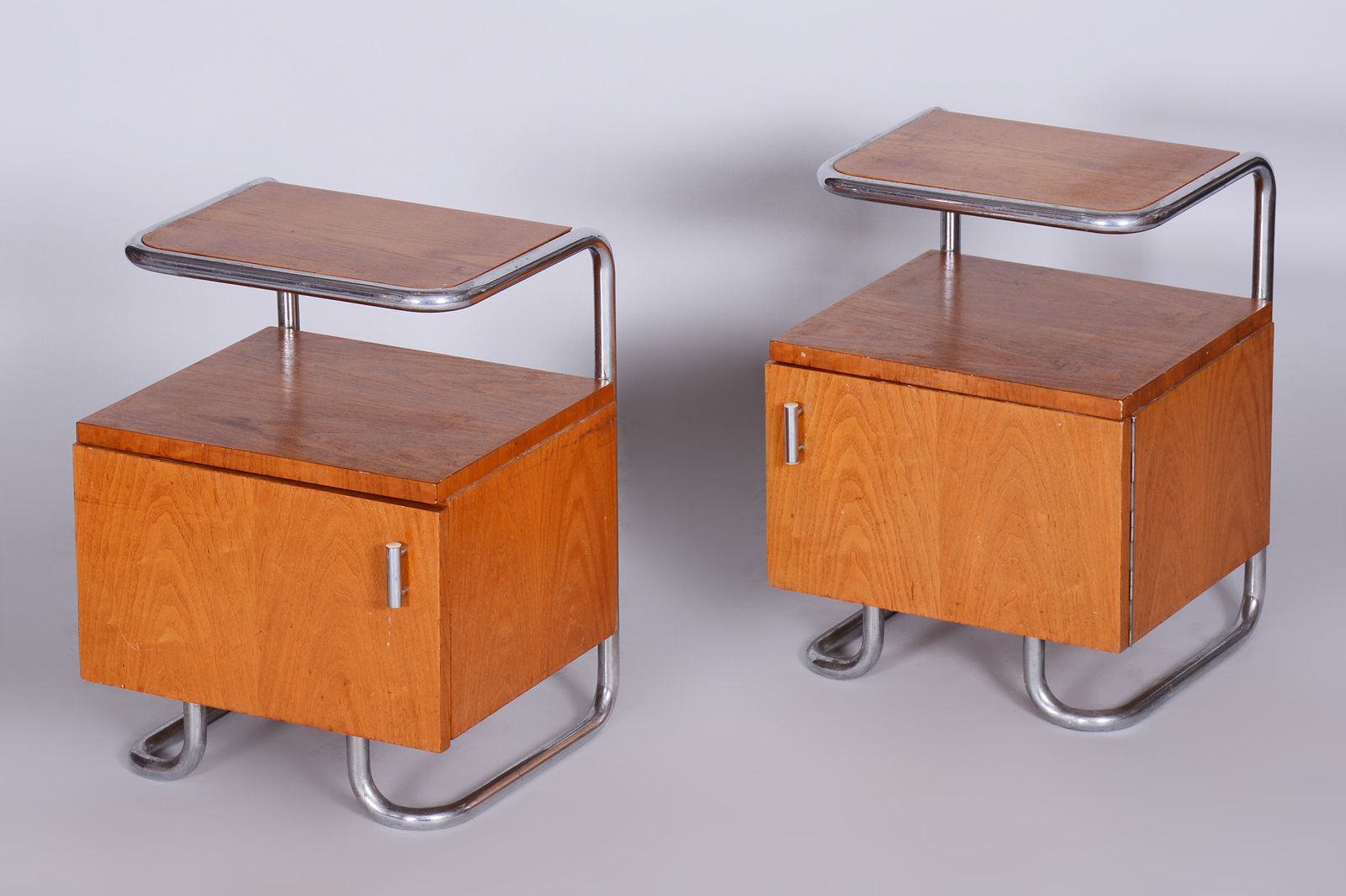 Pair Of Restored Bauhaus Oak Bed Side Tables, Mucke Melder, Czechia, 1930s