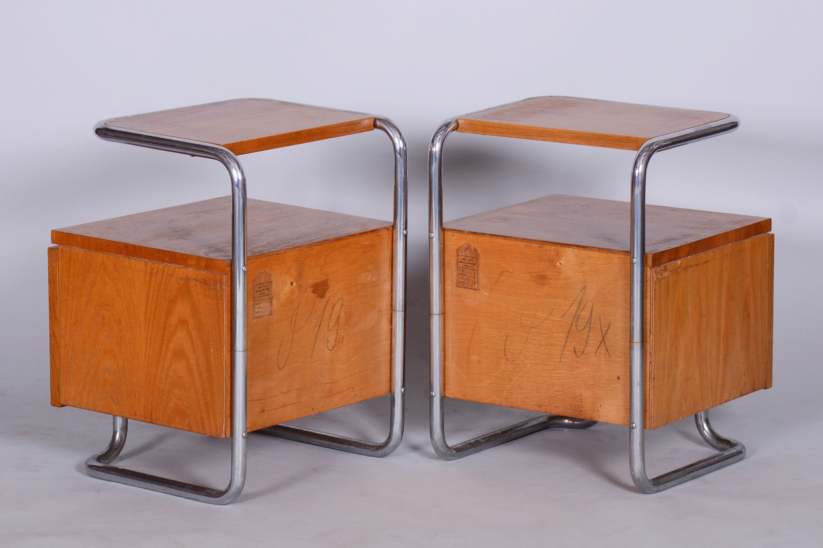 Pair Of Restored Bauhaus Oak Bed Side Tables, Mucke Melder, Czechia, 1930s photo 1500.0