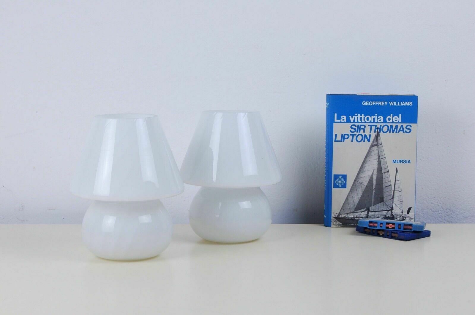 Pair Of Mushroom Table Lamps In White Murano Glass, 20 Cm, 1980s
