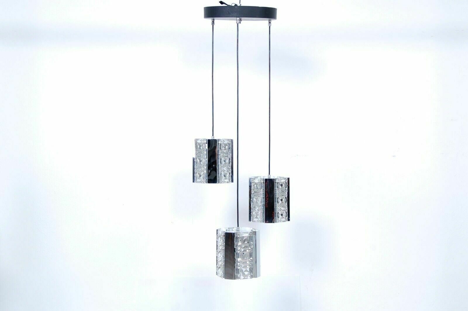 Chandelier With Three Adjustable Pendant Lights Design From The 70s And 80s Modern Living
