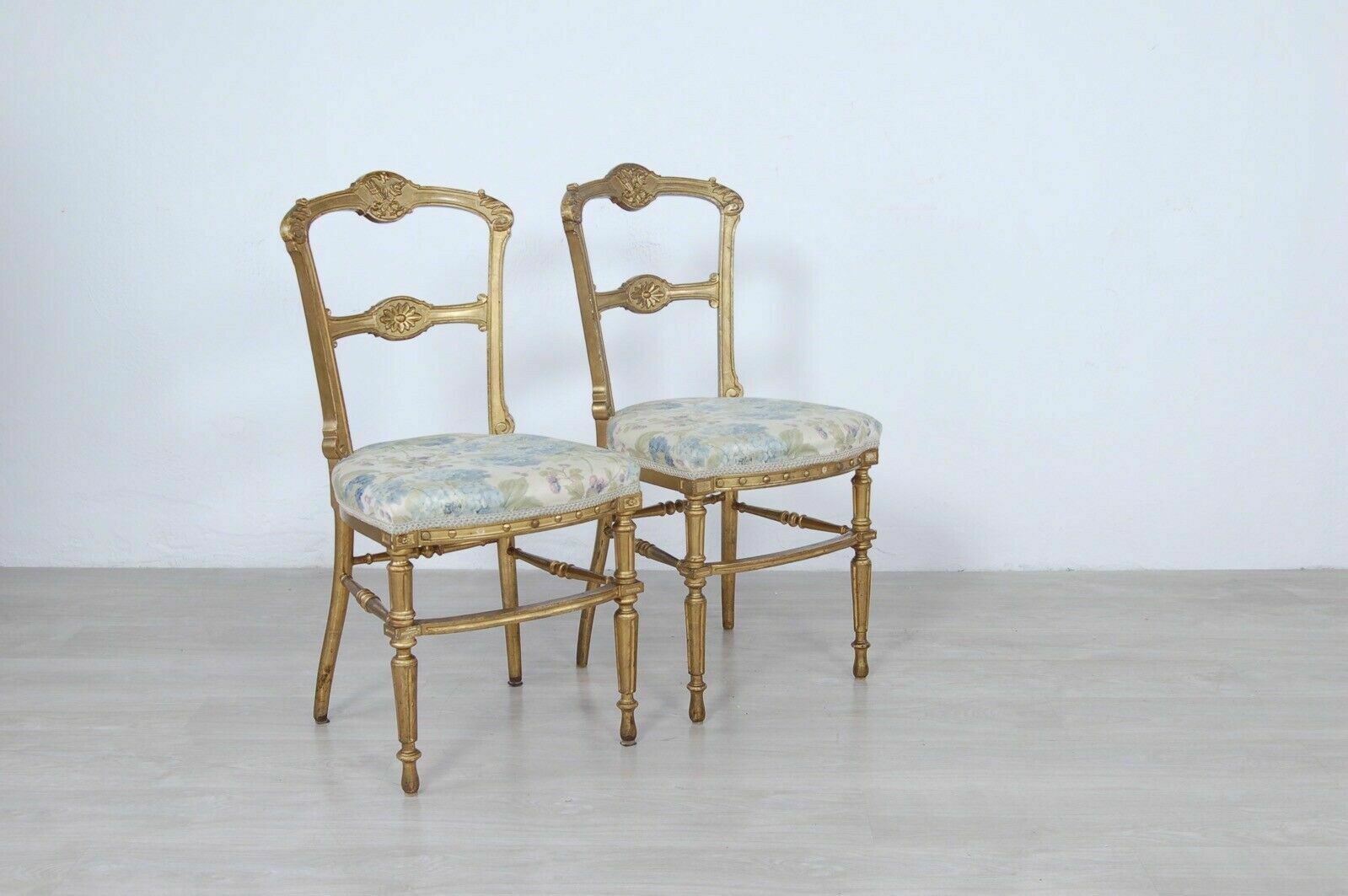 Pair Of Gilded Chairs From The End Of The 19th Century In Worked Wood And Modern Art Made In Italy