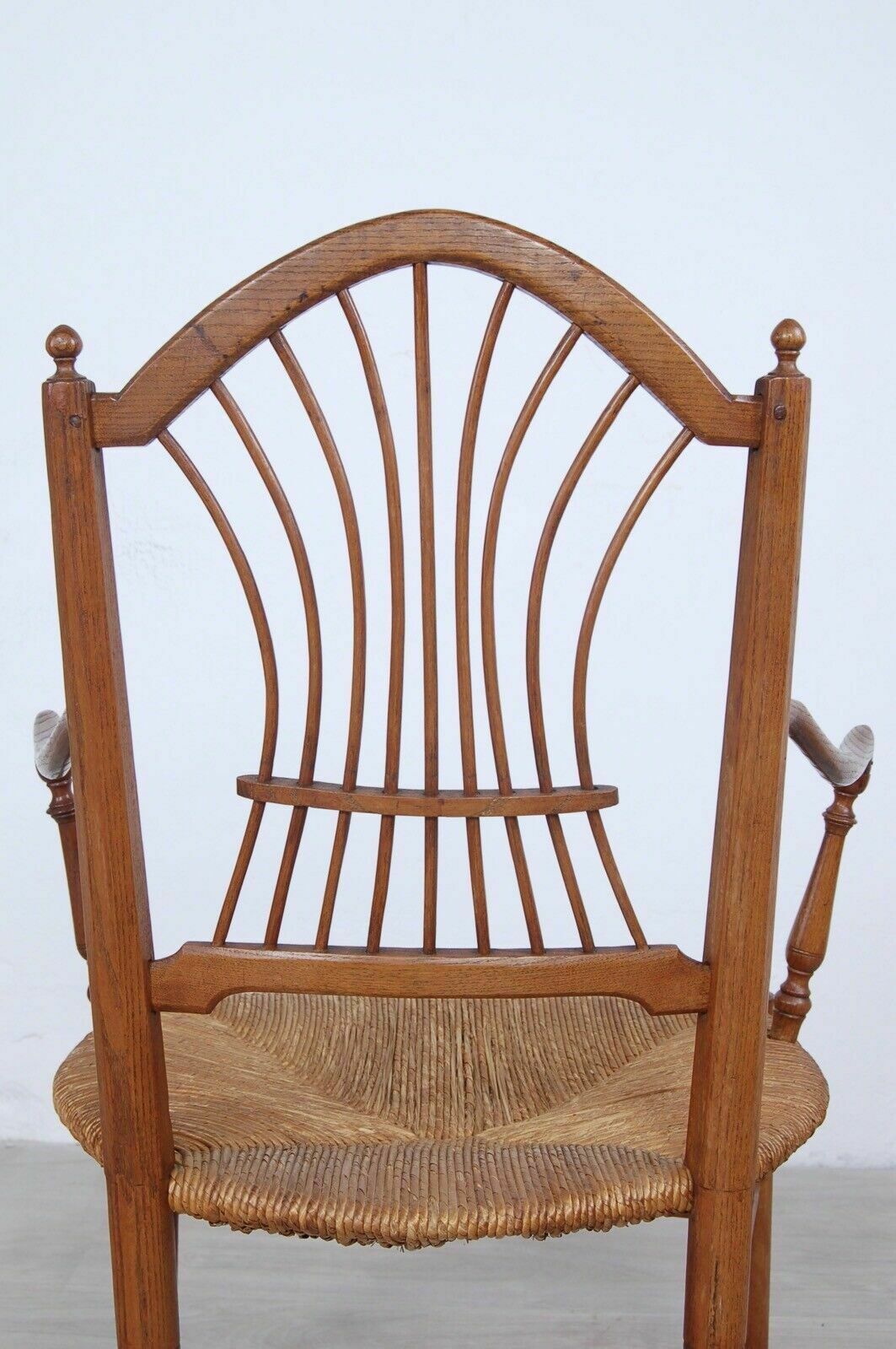 photo furniture Antique Provençal Chair In Worked Oak, Straw Seat From The End Of The 19th Century, Armrests