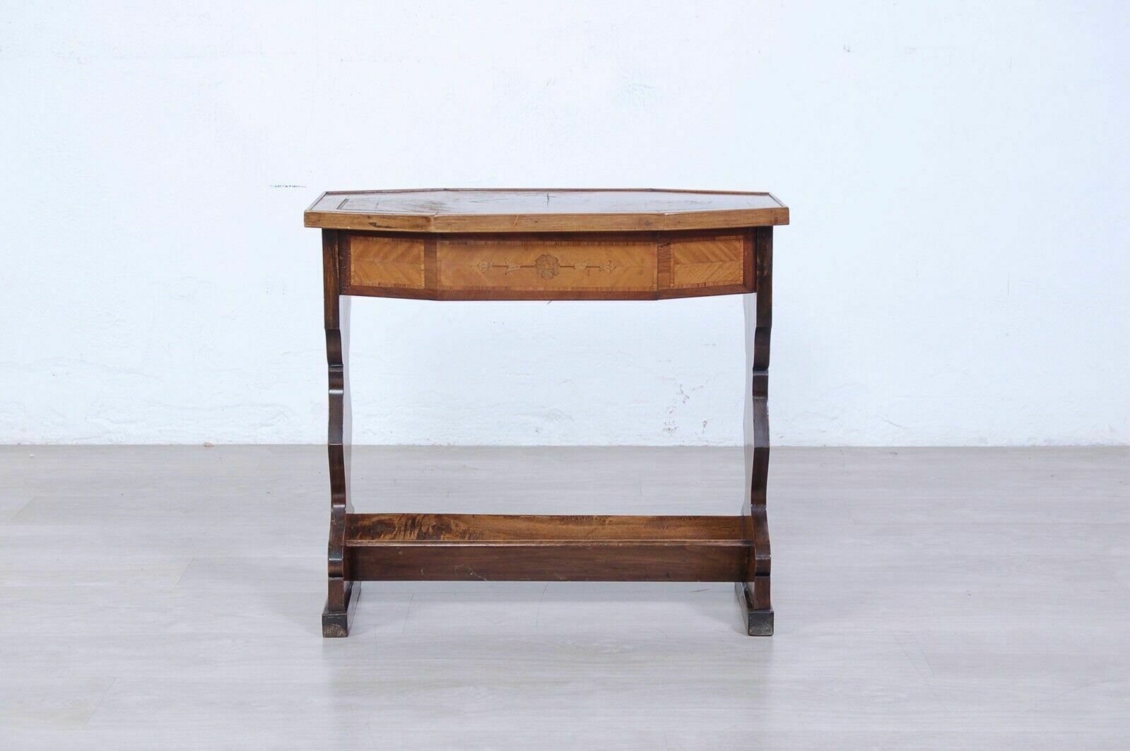 photo furniture Antique Coffee Table From The Early 1900s. Coffee Table Inlaid With Beautiful Shapes In Briar