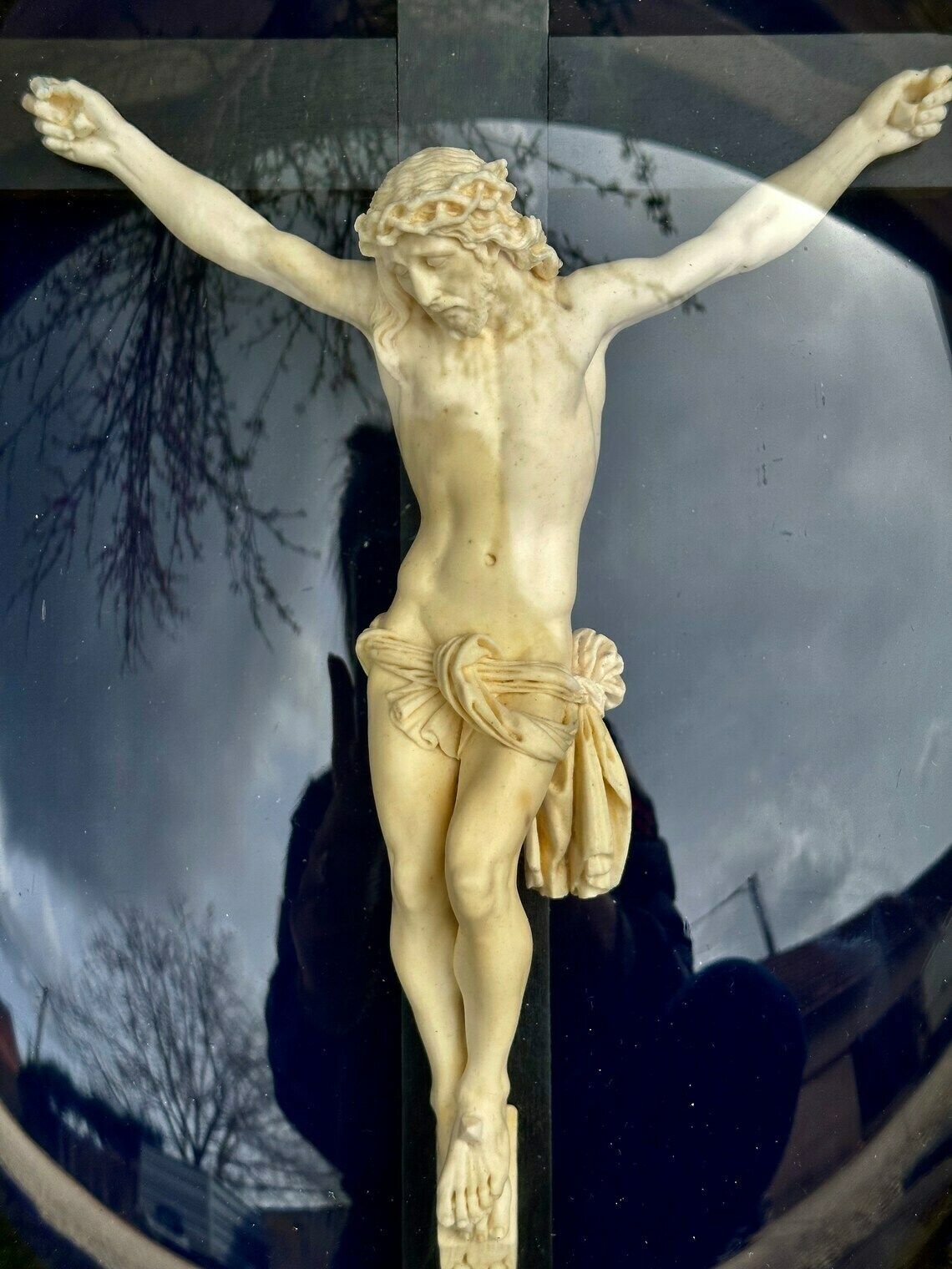 16" Jesus Christ Under Glass Wall Frame Victorian Religious Carved Crucifix photo for sale