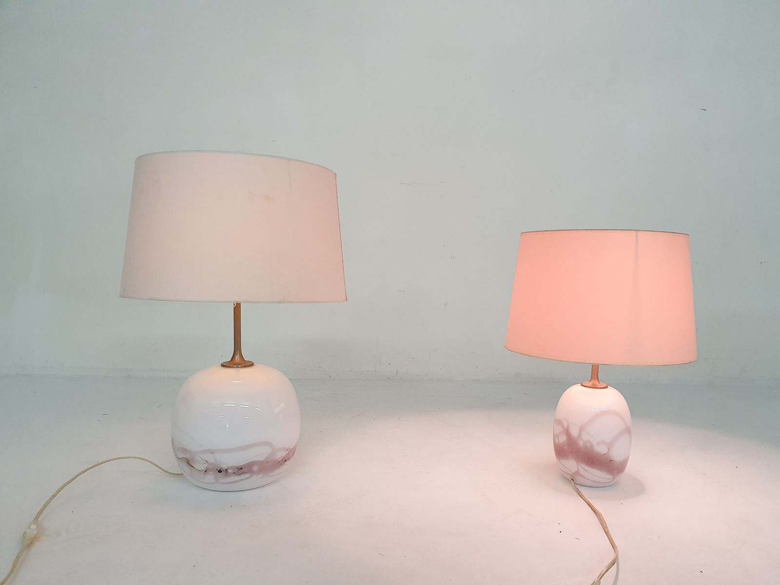 photo furniture Michael Bang "Sakura" Glass Table Light For Holmegaard, Denmark 1980's