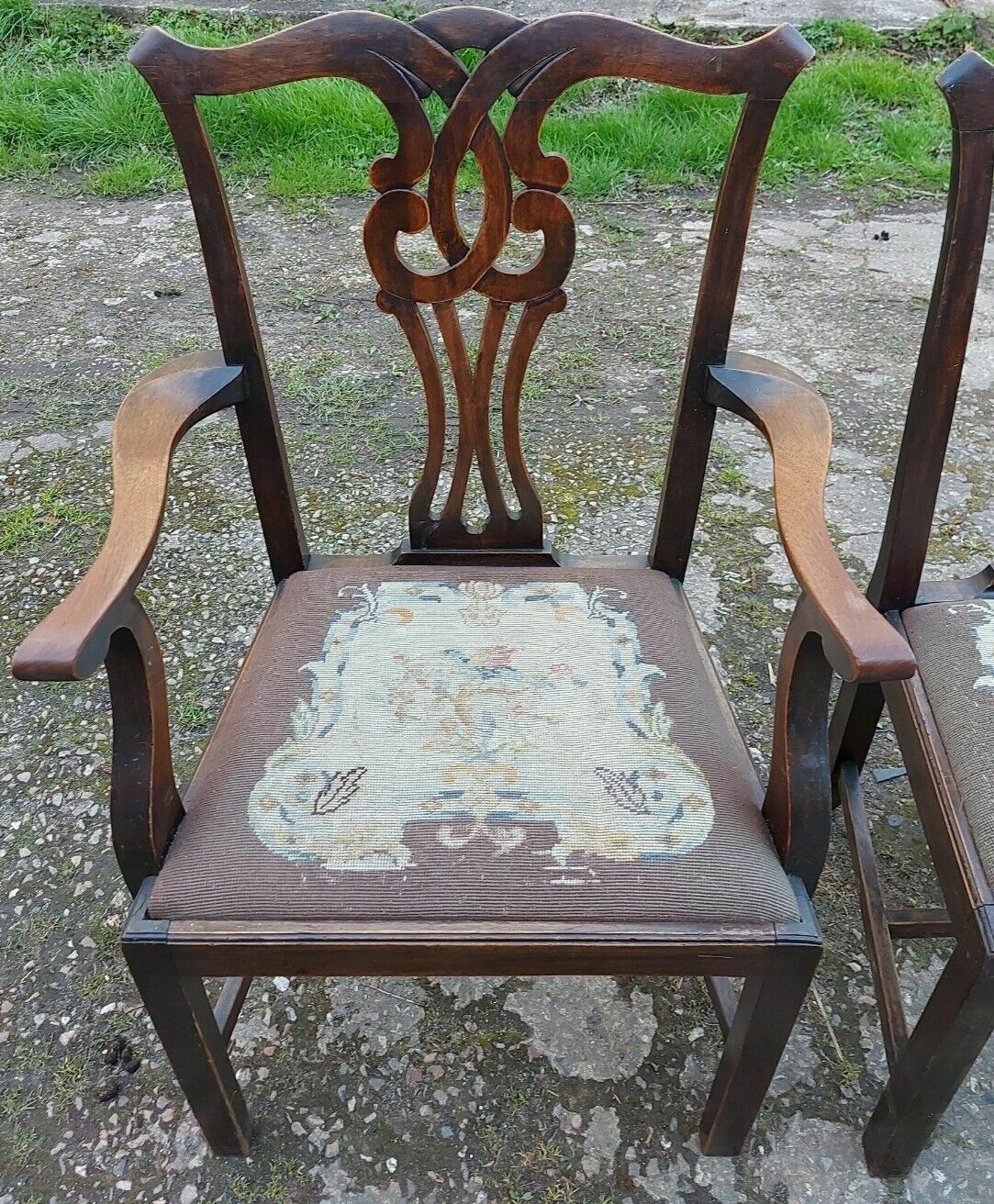 photo vinterior Pair Of Antique His & Hers Chairs, One Being A Carver