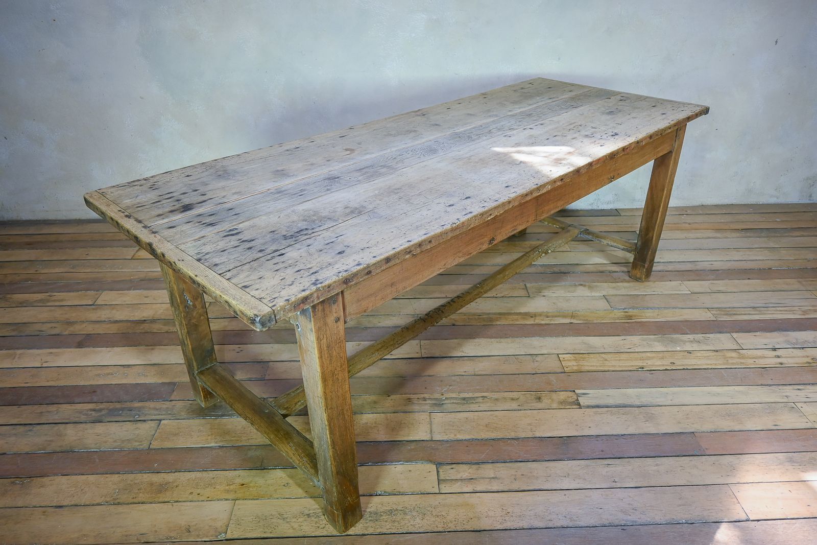 photo furniture 19th Century French Sycamore & Oak French Refectory Farmhouse Table