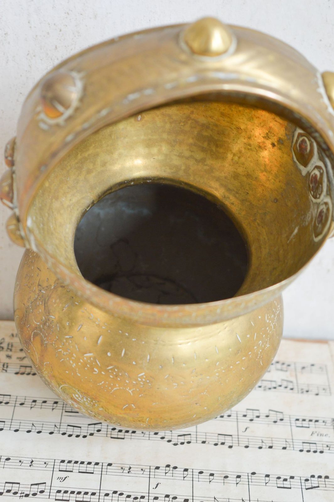 Rare Vintage Solid Brass Etched Planter, Hand Crafted Pot With Studded Handle, Flower, Plant Jardiniere, Candy Pot With Handle photo 50.0