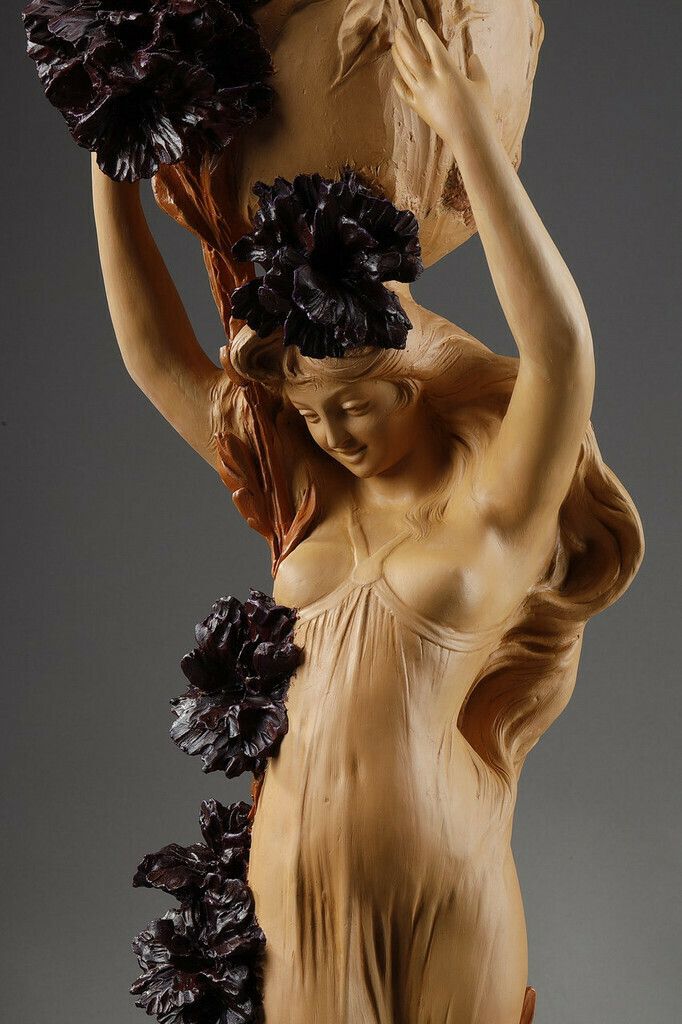 photo vintage Polychrome Terracotta Sculpture, "Woman With A Basket" Signed Capaldo, 20th Century